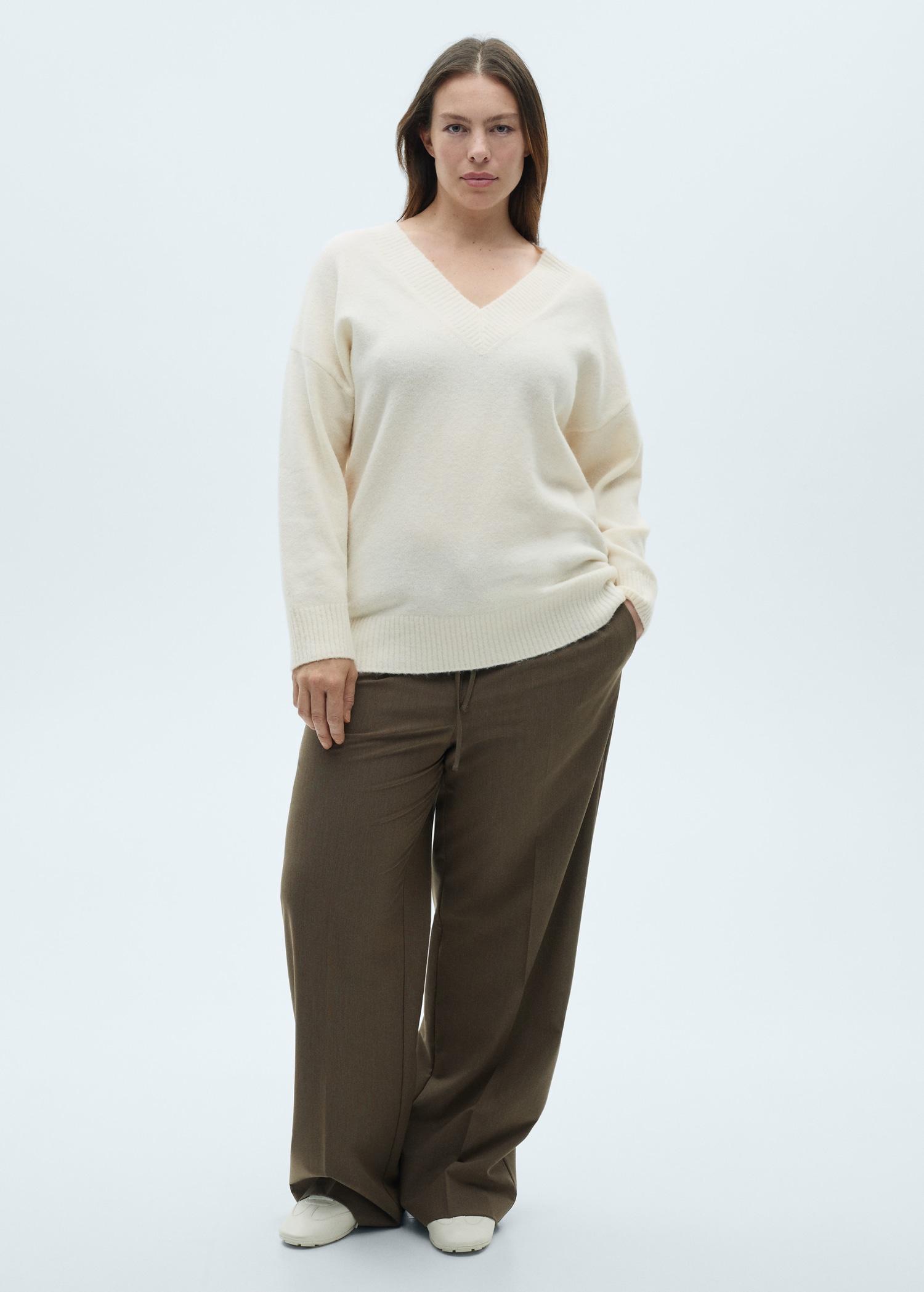 Oversized V-neck sweater - Women | MANGO USA Product Image