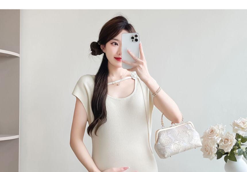 Maternity Short-Sleeve Scoop Neck Plain Midi A-Line Dress Product Image