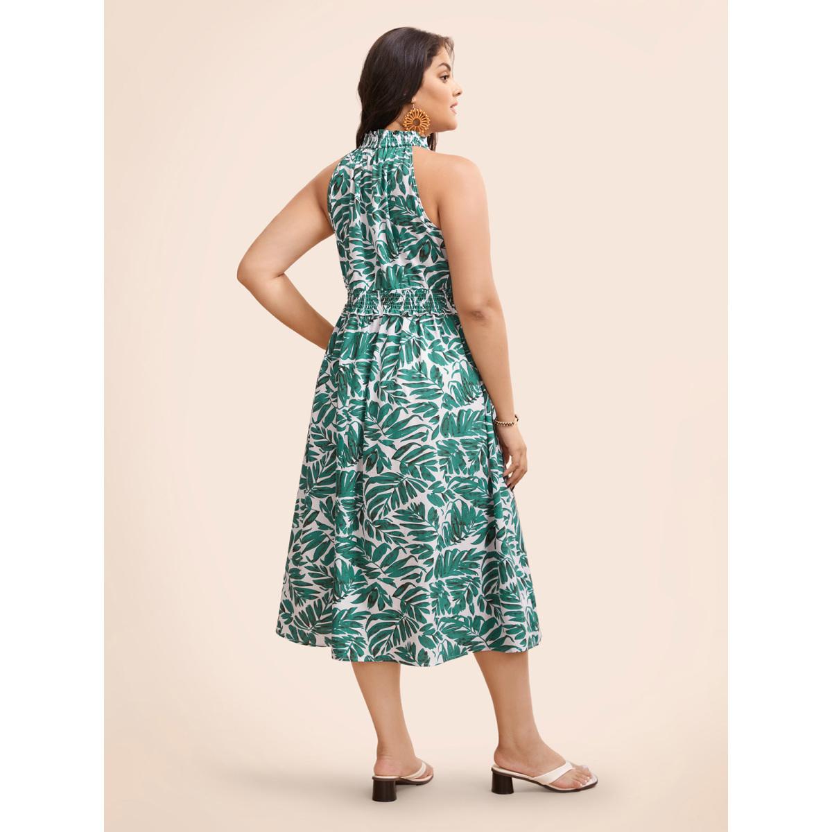 Plus Size Tropical Print Shirred Frill Trim Sleeveless Dress Emerald Women Resort Frill Trim Stand-up collar Sleeveless Curvy BloomChic 30/6X Product Image