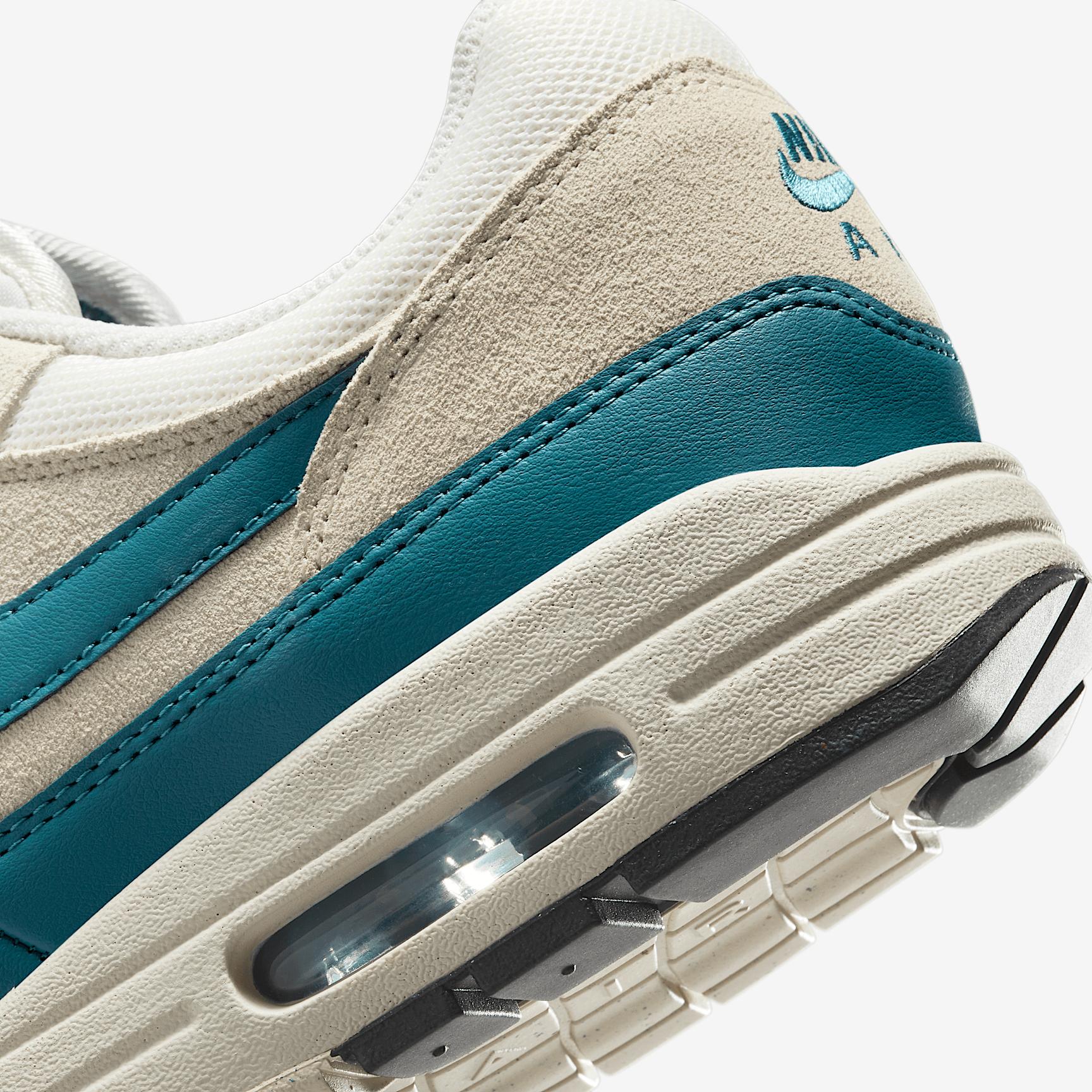 Nike Men's Air Max 1 Essential Shoes Product Image