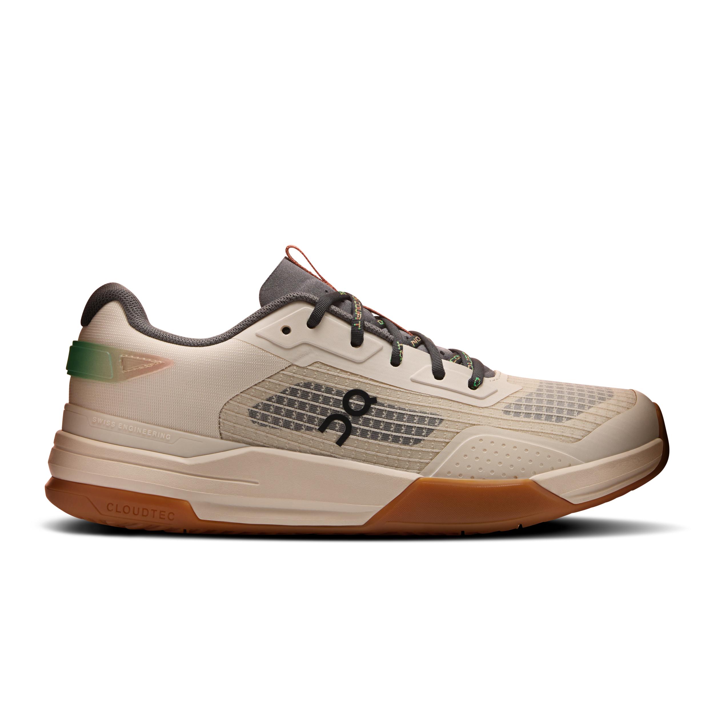 The ROGER Advantage Z5: Men's Performance Tennis Shoe Product Image