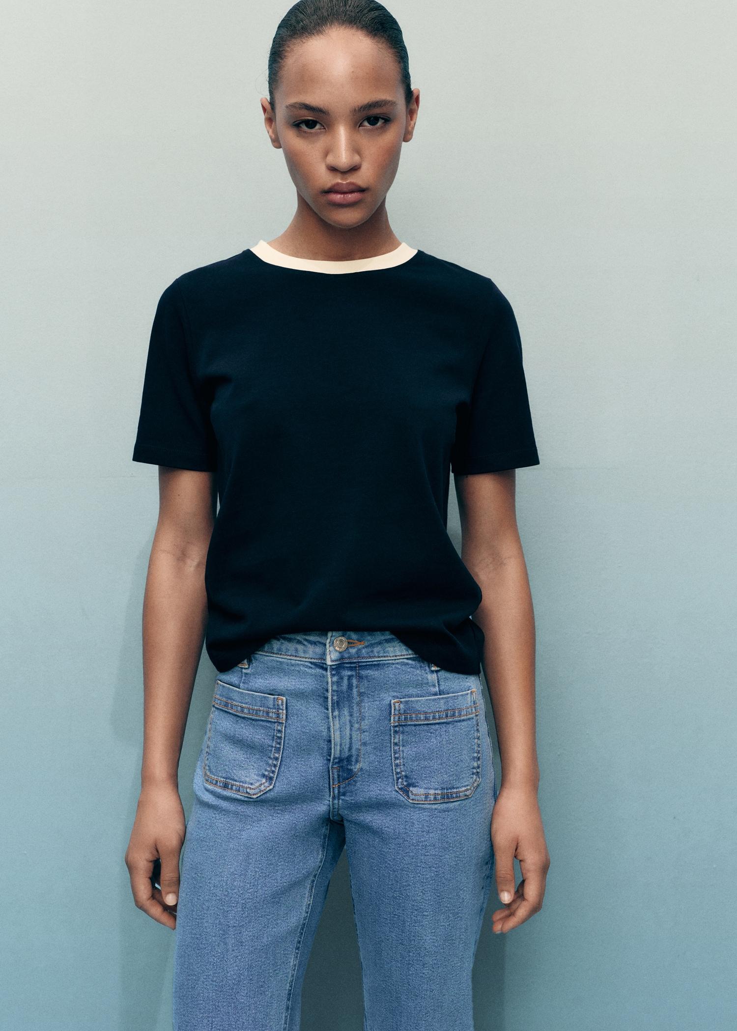 Flared cropped jeans with pockets - Women | MANGO USA Product Image