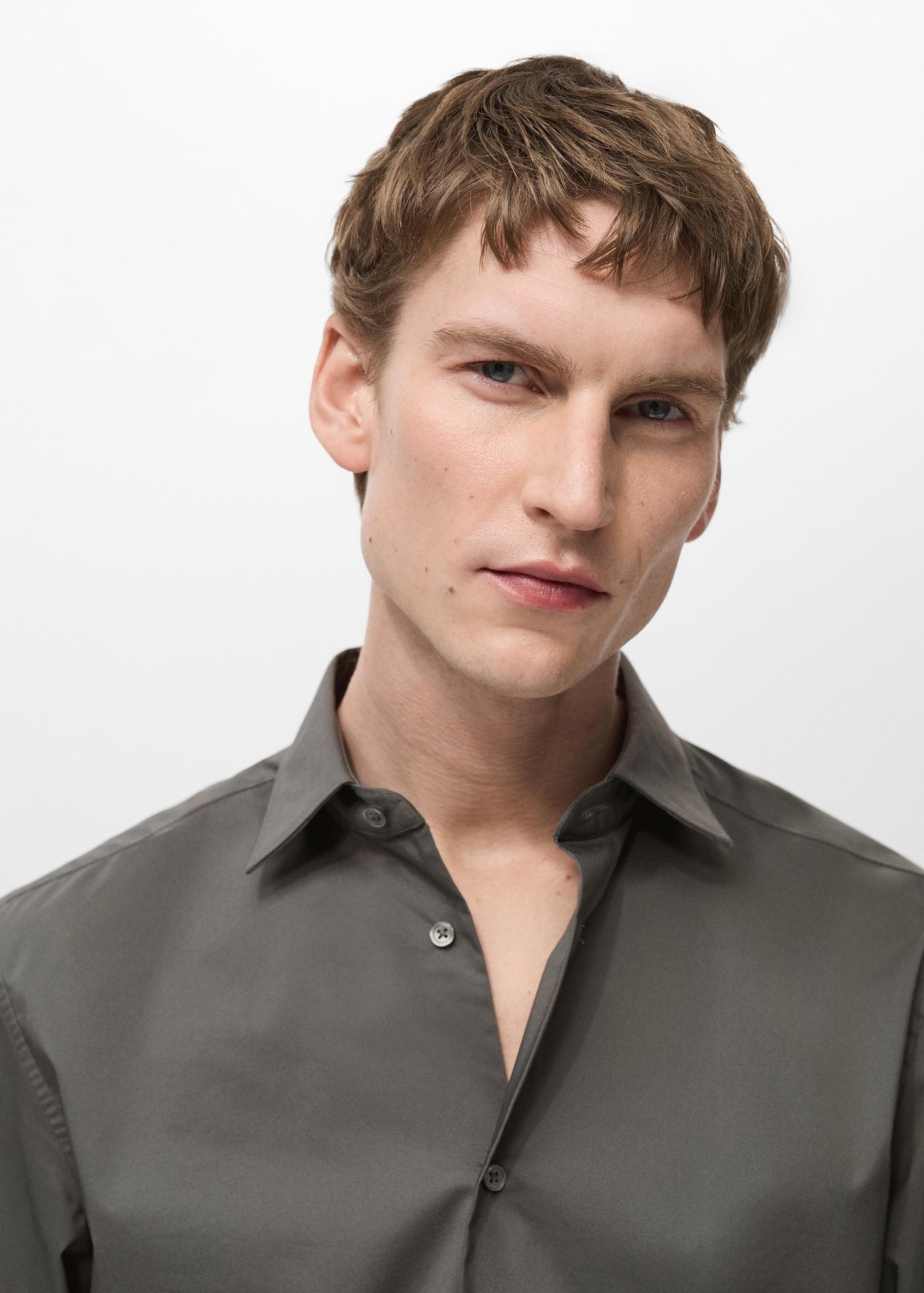 Regular-fit stretch cotton shirt - Men | MANGO USA Product Image