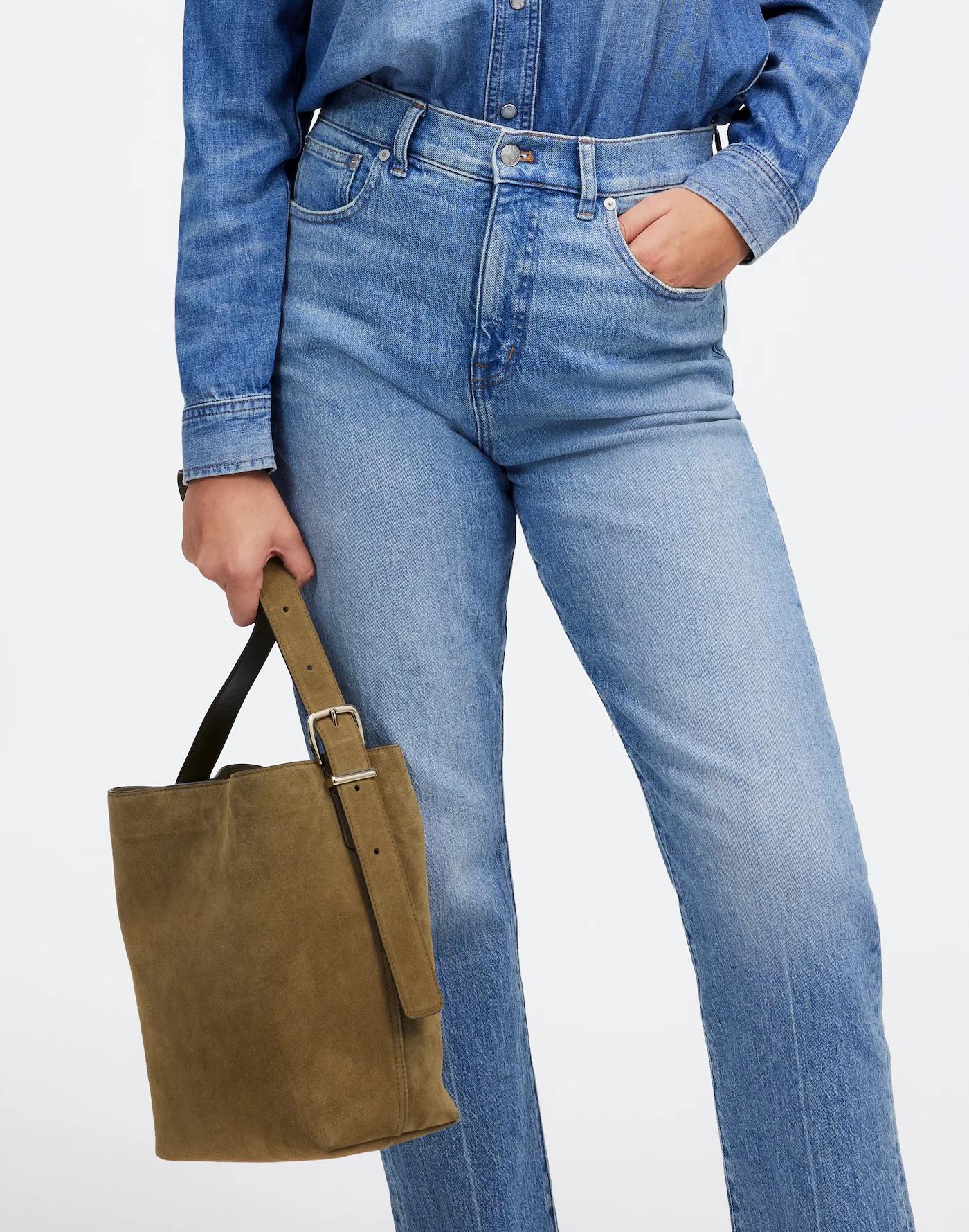 The Essential Medium Bucket Tote Product Image