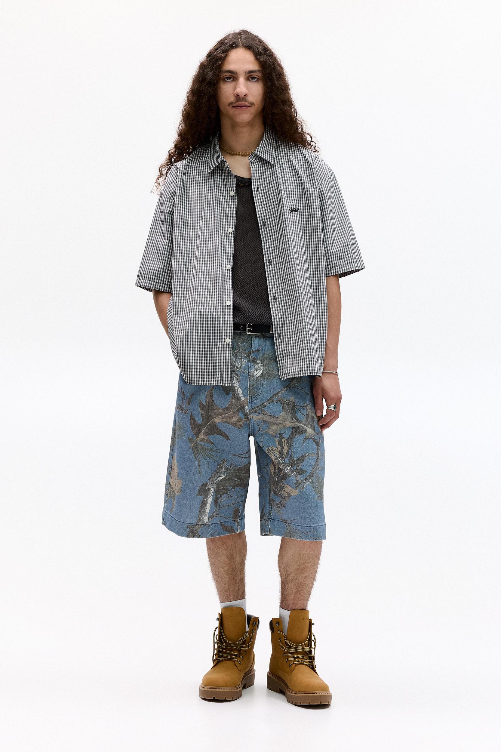 Leaf print baggy Bermuda shorts Product Image