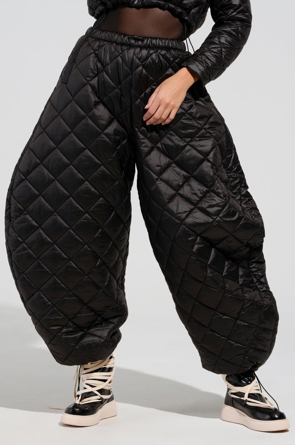 VIVI OVERSIZED PUFFER PANTS IN BLACK Product Image