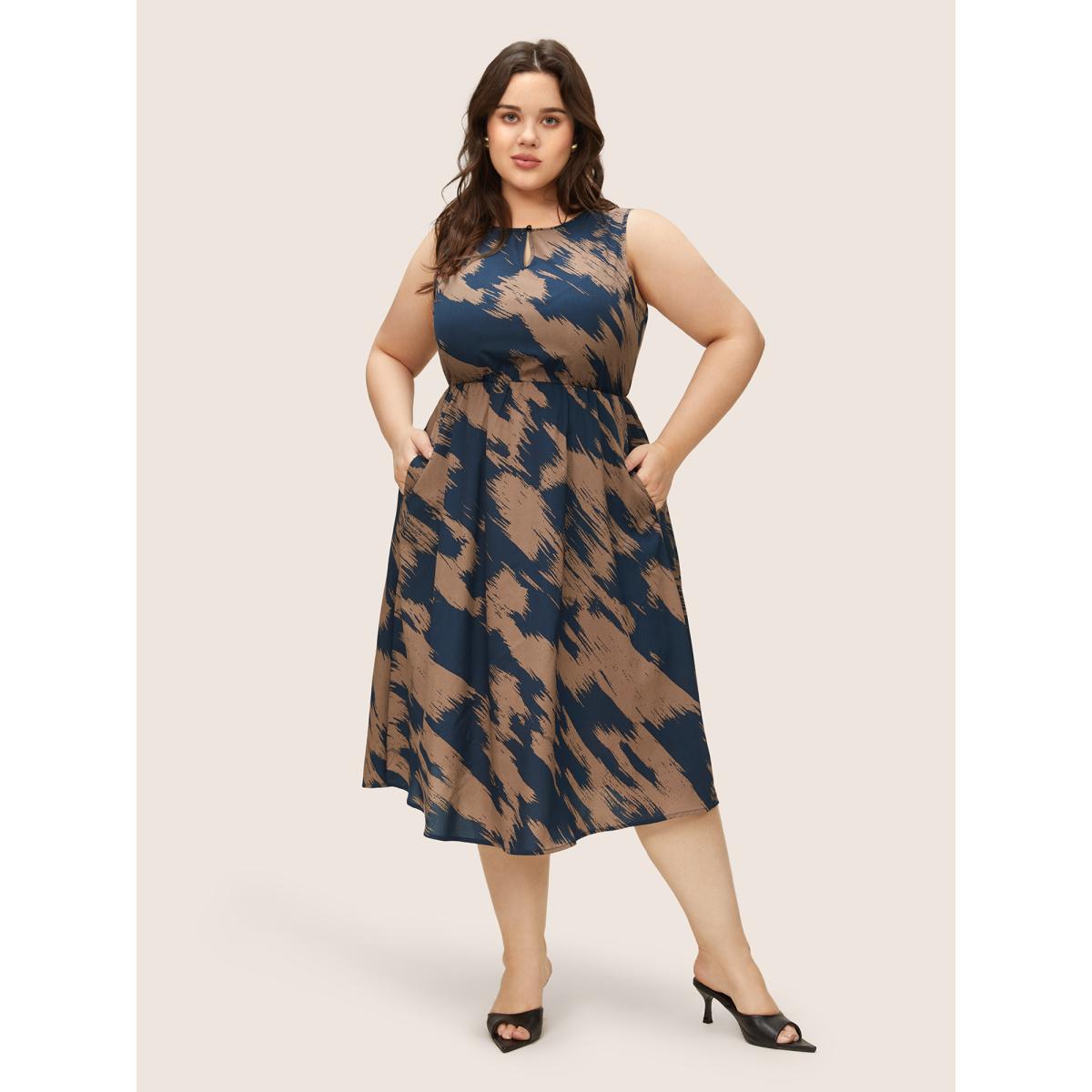 Plus Size Brush Print Keyhole Gathered Tank Dress Midnight Women At the Office Non Notched collar Sleeveless Curvy Midi Dress BloomChic 30/6X Product Image