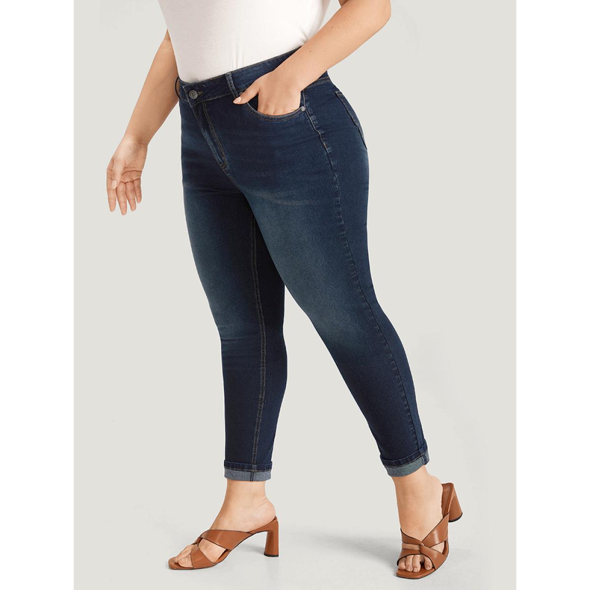 Plus Size Very Stretchy Pocket Dark Wash Roll Hem Jeans Women Midnight Casual Plain Roll Hem High stretch Pocket Jeans BloomChic 26/4X Product Image