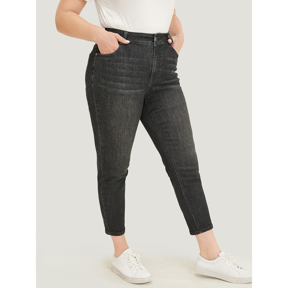 Plus Size Very Stretchy High Rise Black Wash Vintage Jeans Women Black Casual Plain High stretch Pocket Jeans BloomChic 24/3X Product Image