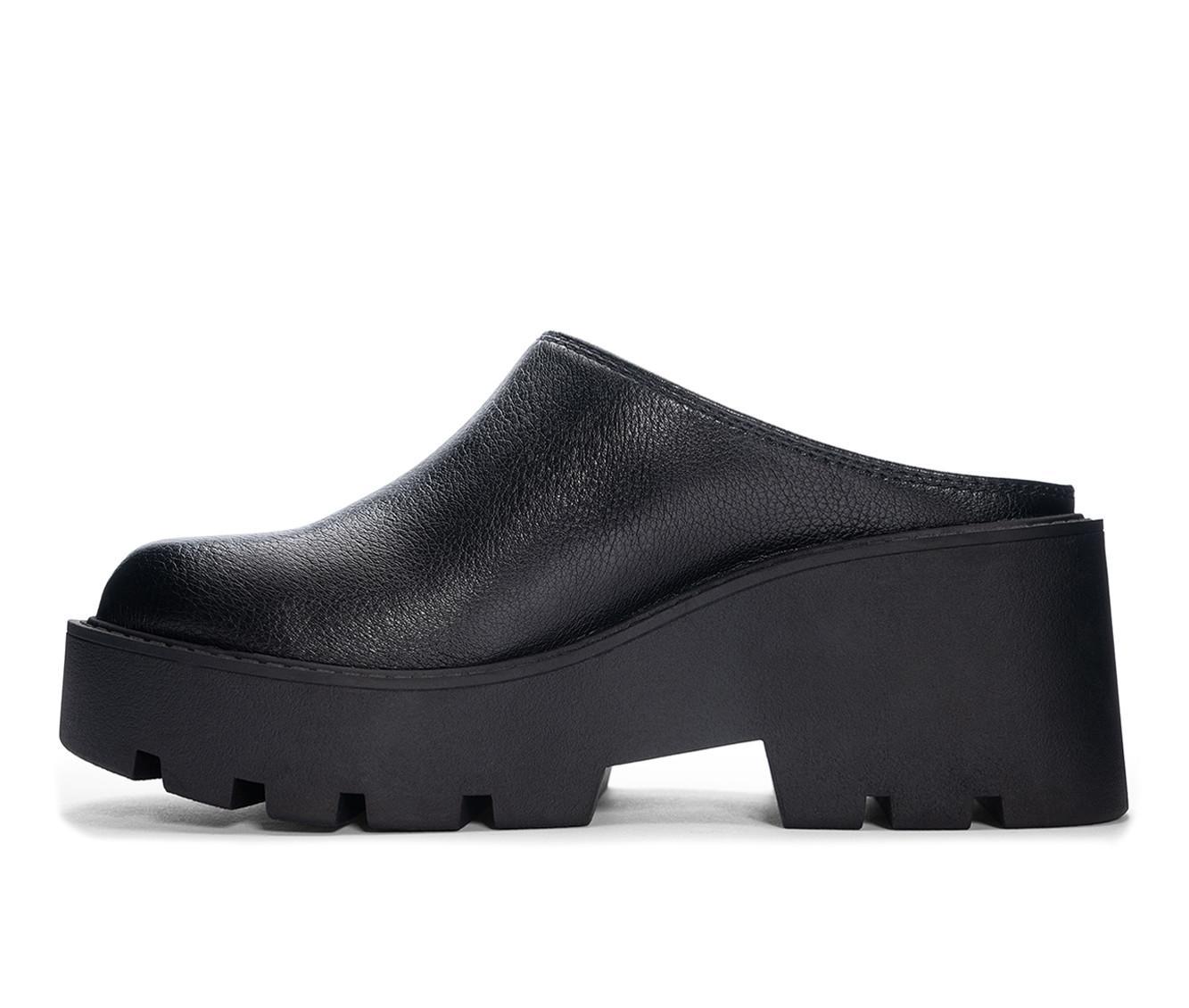 Women's Dirty Laundry R-Test Clogs Product Image