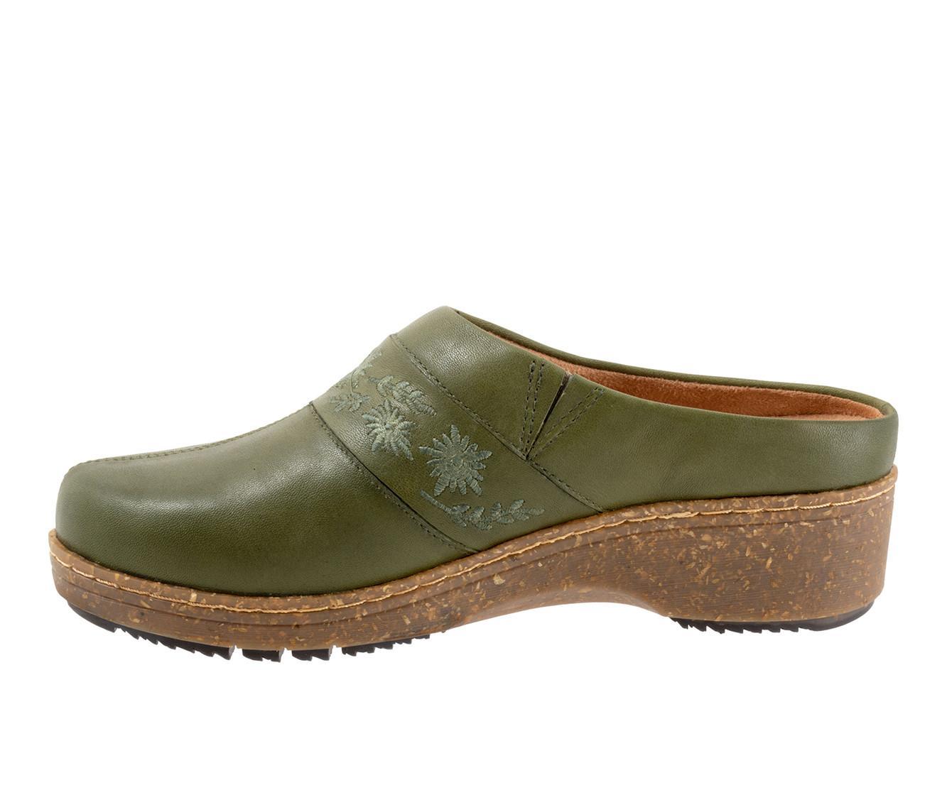 Women's Softwalk Aurora 3.0 Clogs Product Image