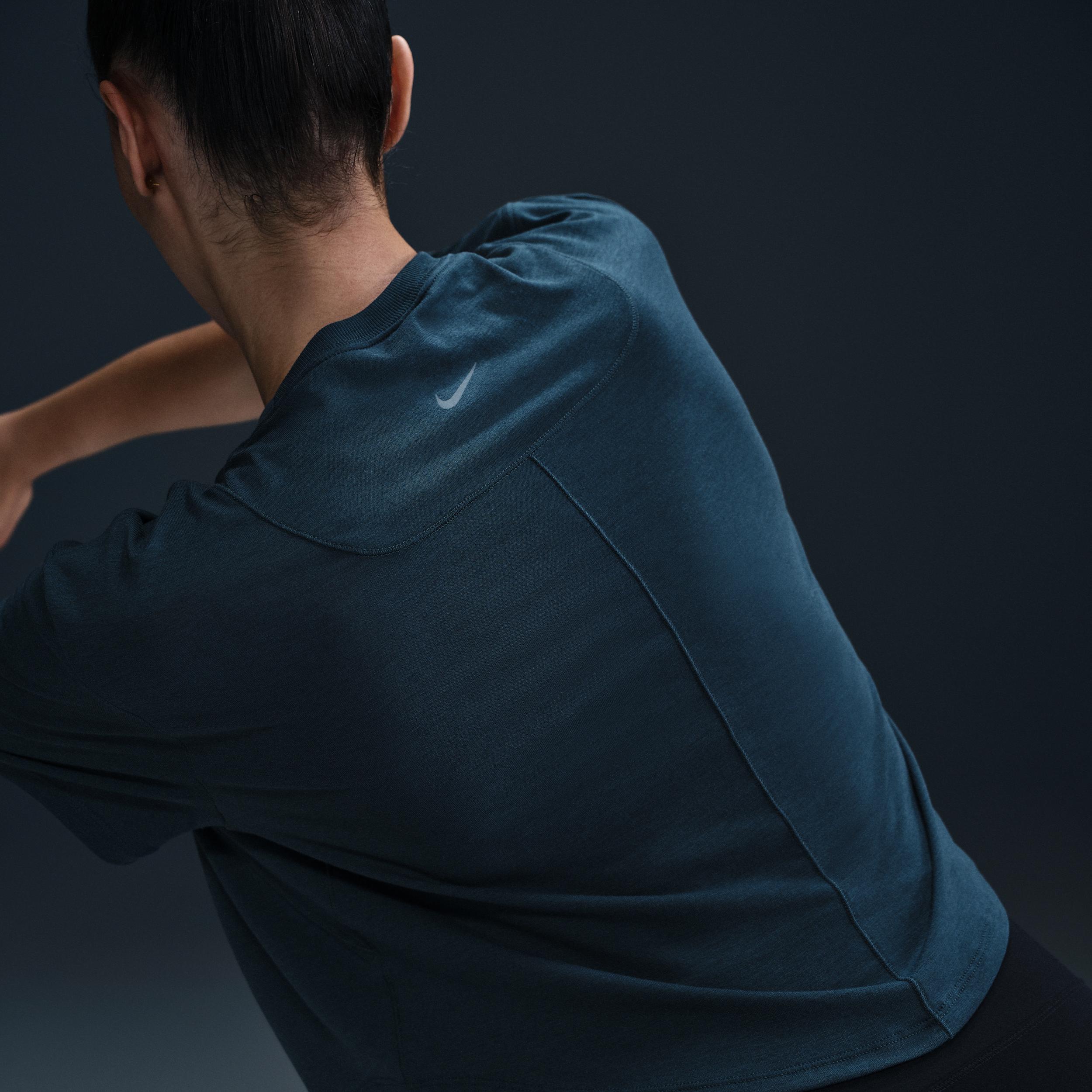 Nike Womens One Relaxed Dri-FIT Cropped Short-Sleeve Top | HJ1065-478 Product Image