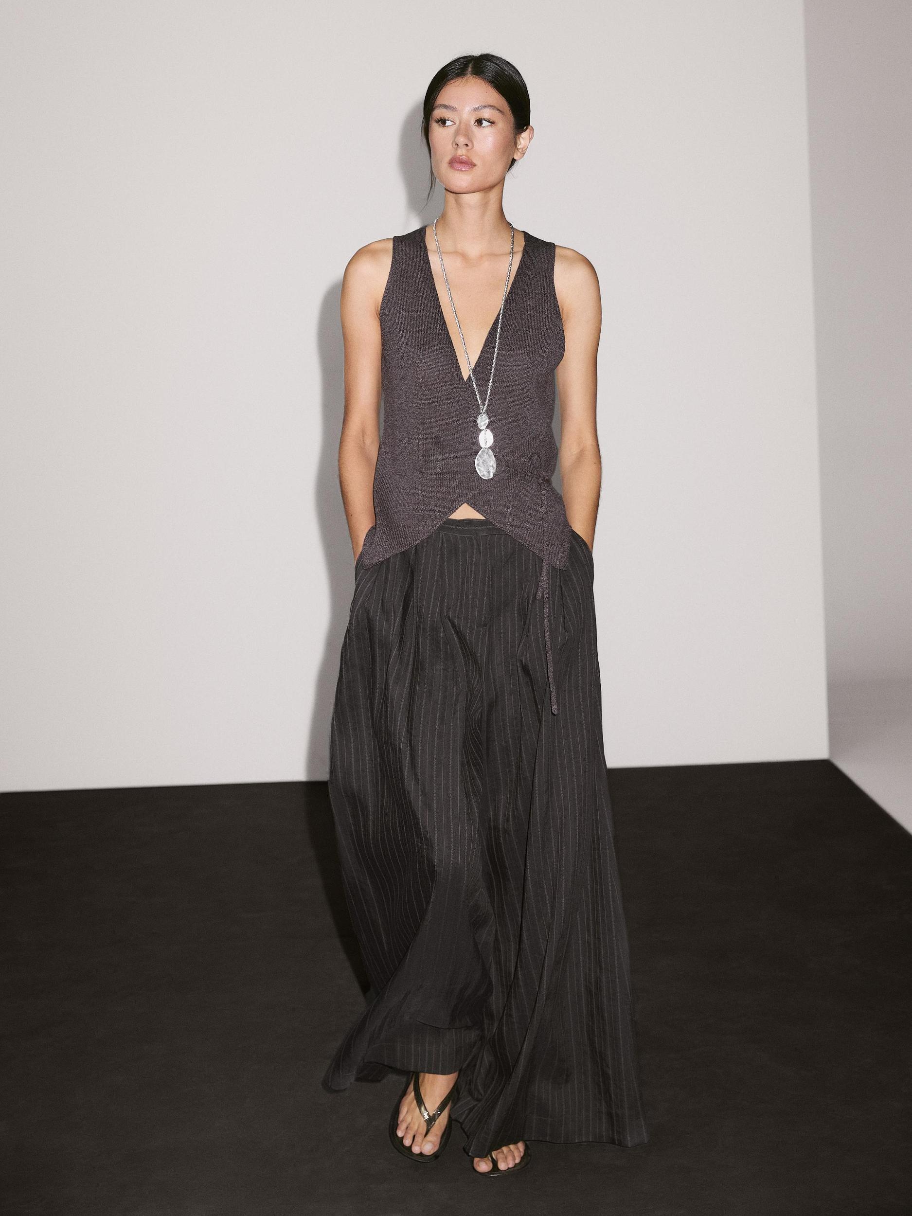 Wide-leg trousers with triple dart detail Product Image