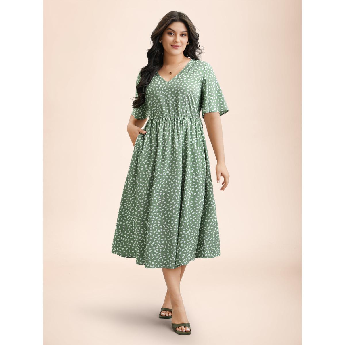 Plus Size Polka Dot Print V-Neck Half Sleeve Midi Dress Greenbean Women Elegant Non V-neck Short sleeve Curvy BloomChic 28/5X Product Image