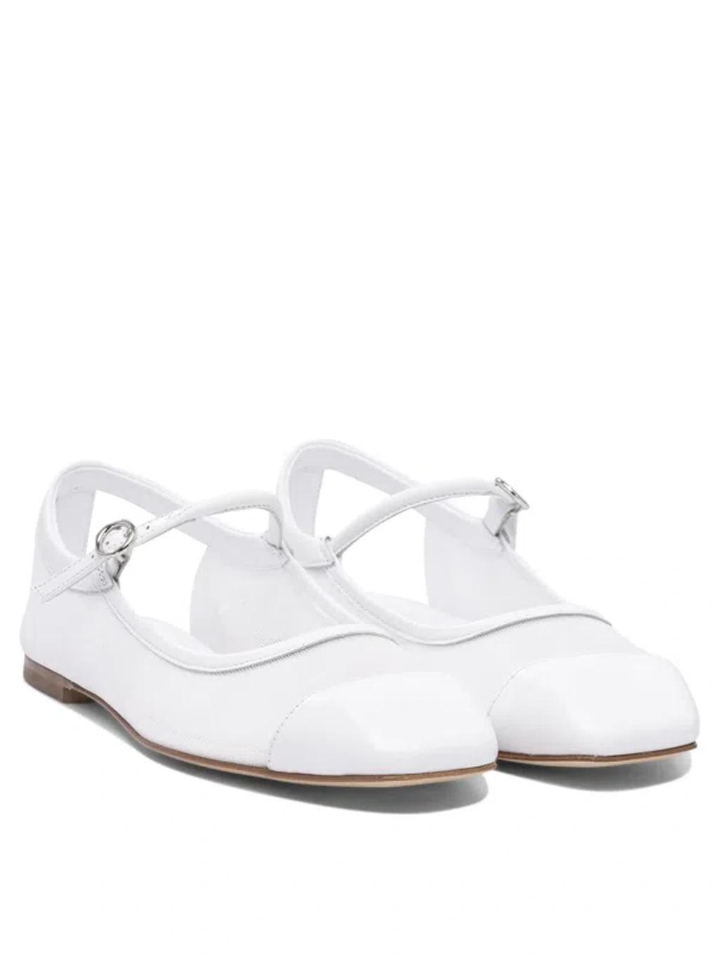 AEYDE Round Toe Ballerina Shoes With Contrast Piping In White Product Image