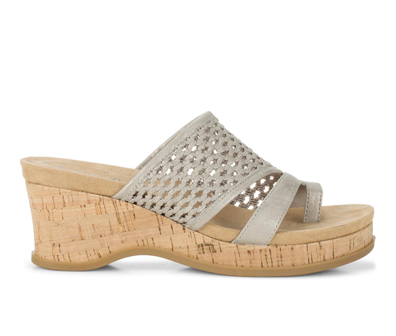 Women's Baretraps Cherish Wedges Product Image