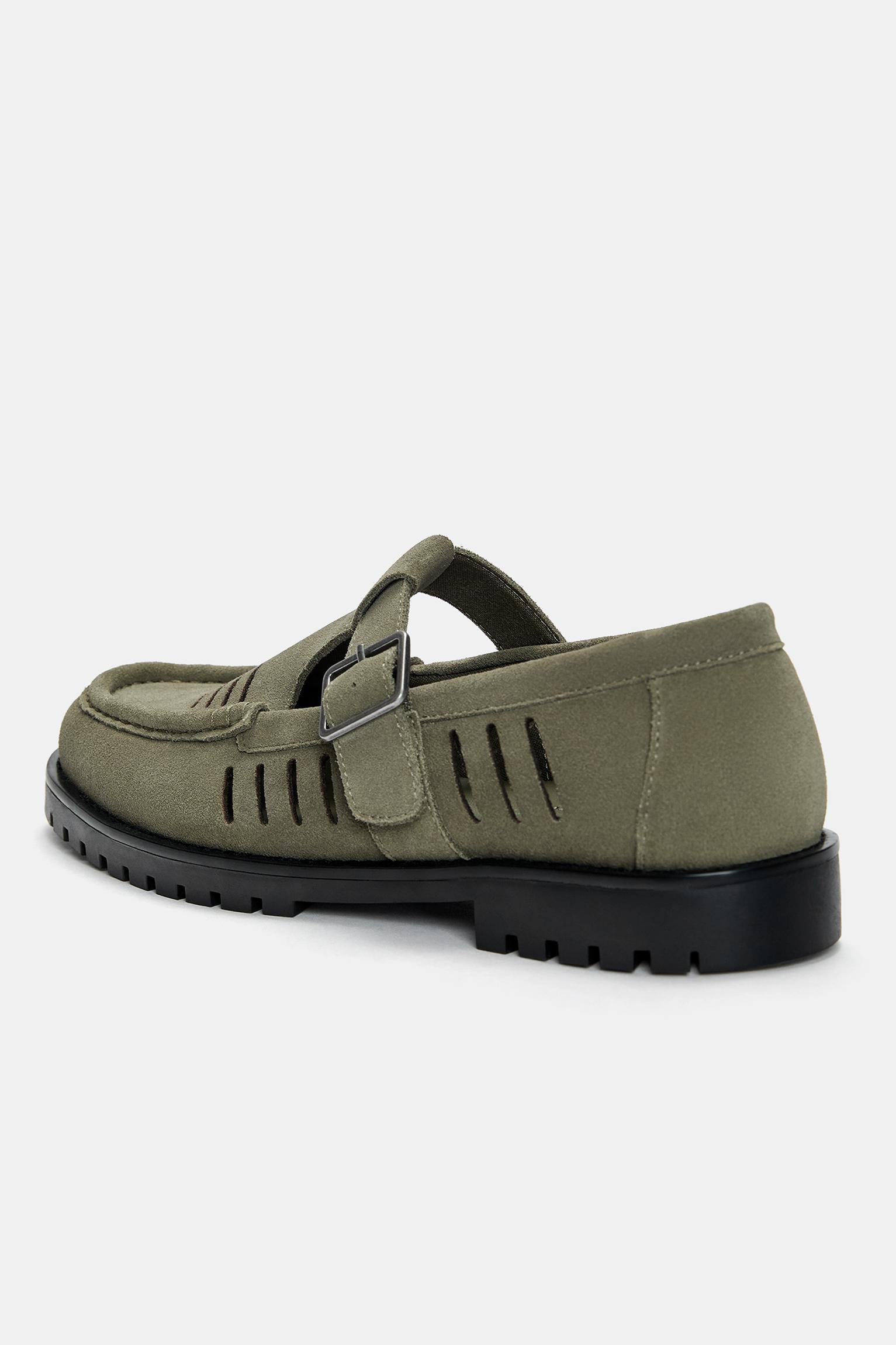 Leather shoes with buckle Product Image