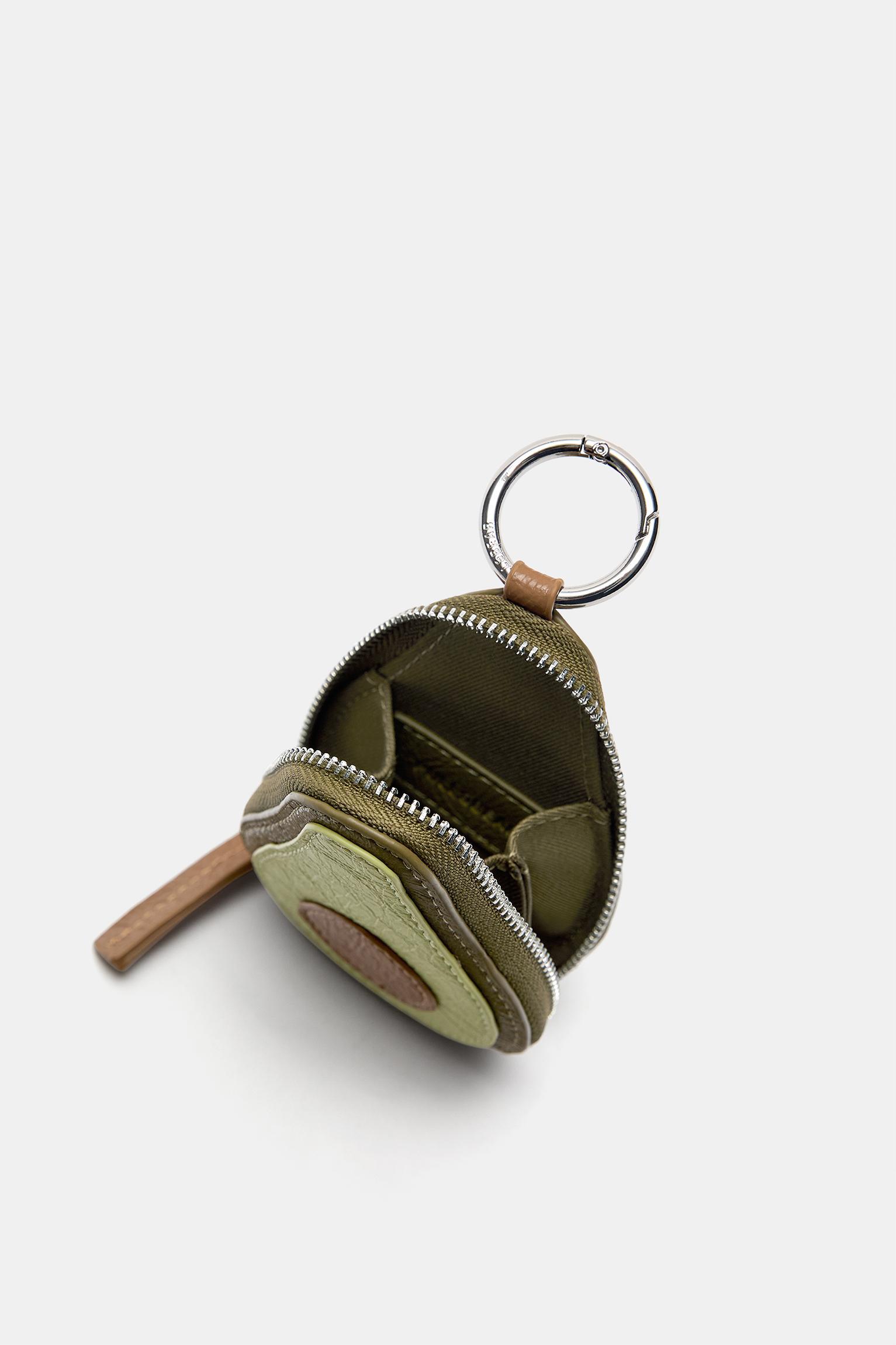 Avocado charm wallet Product Image