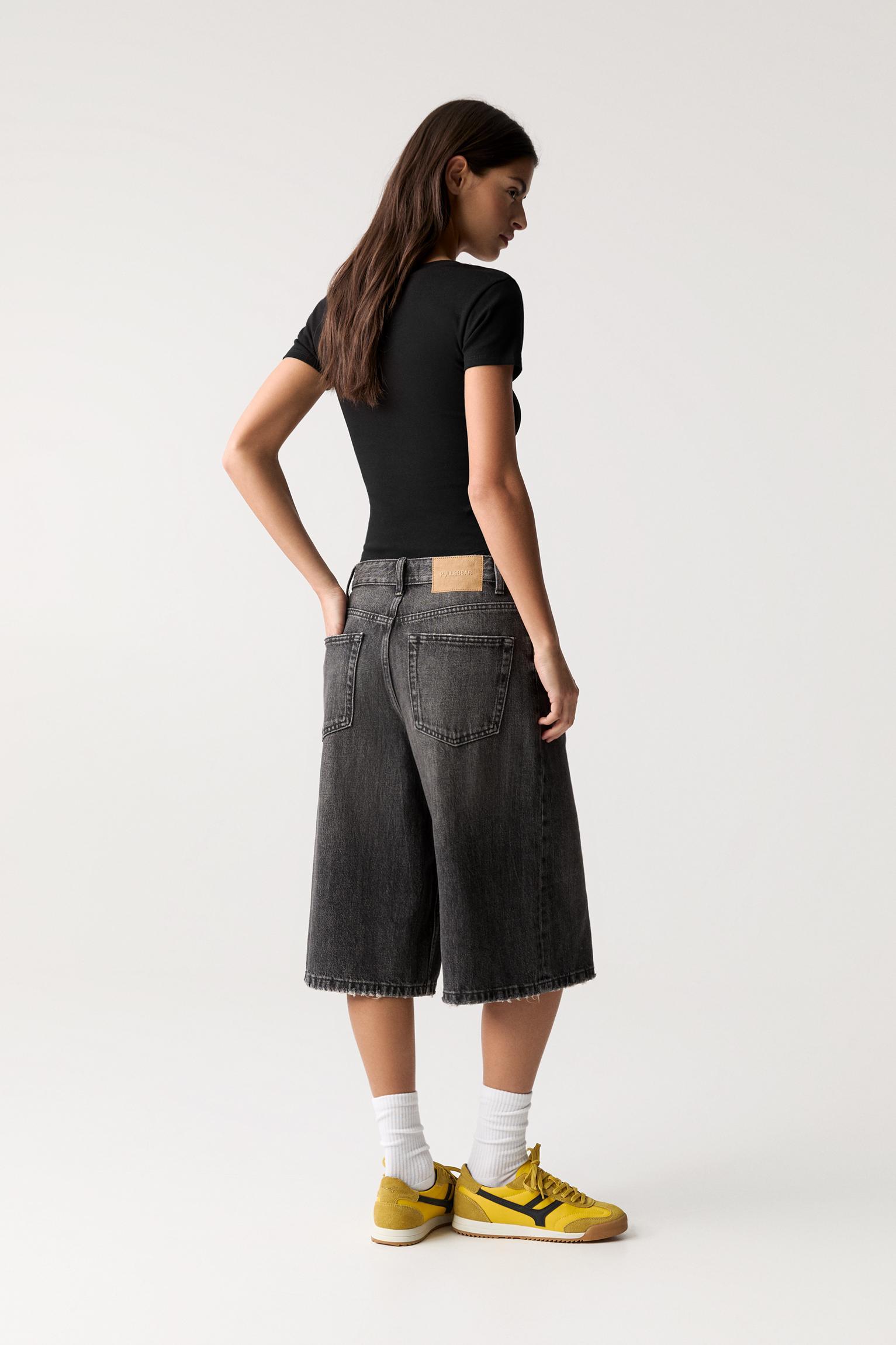 V-neck top Product Image