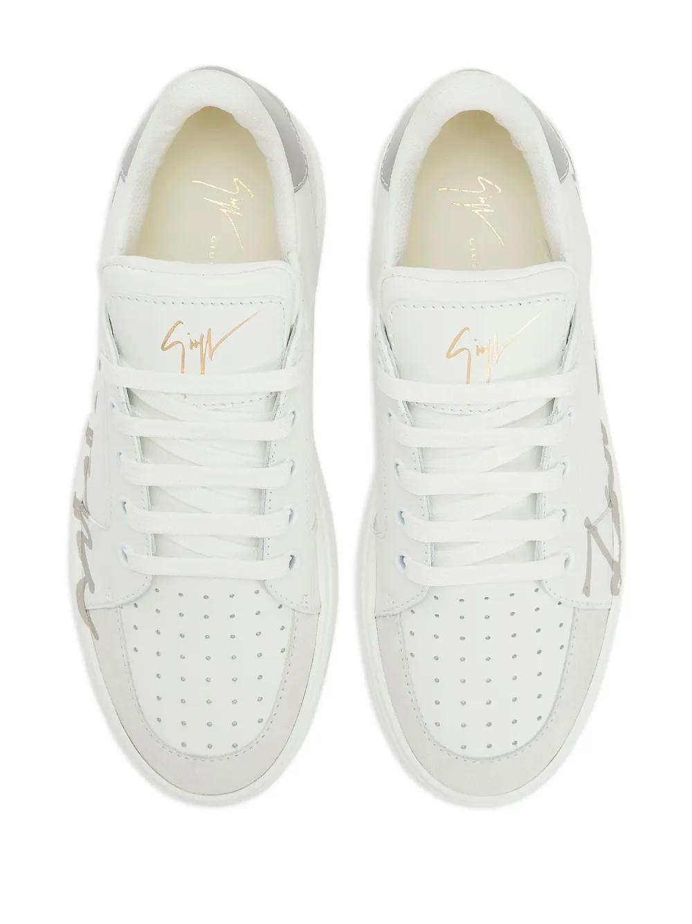 Gz94 logo-print sneakers Product Image