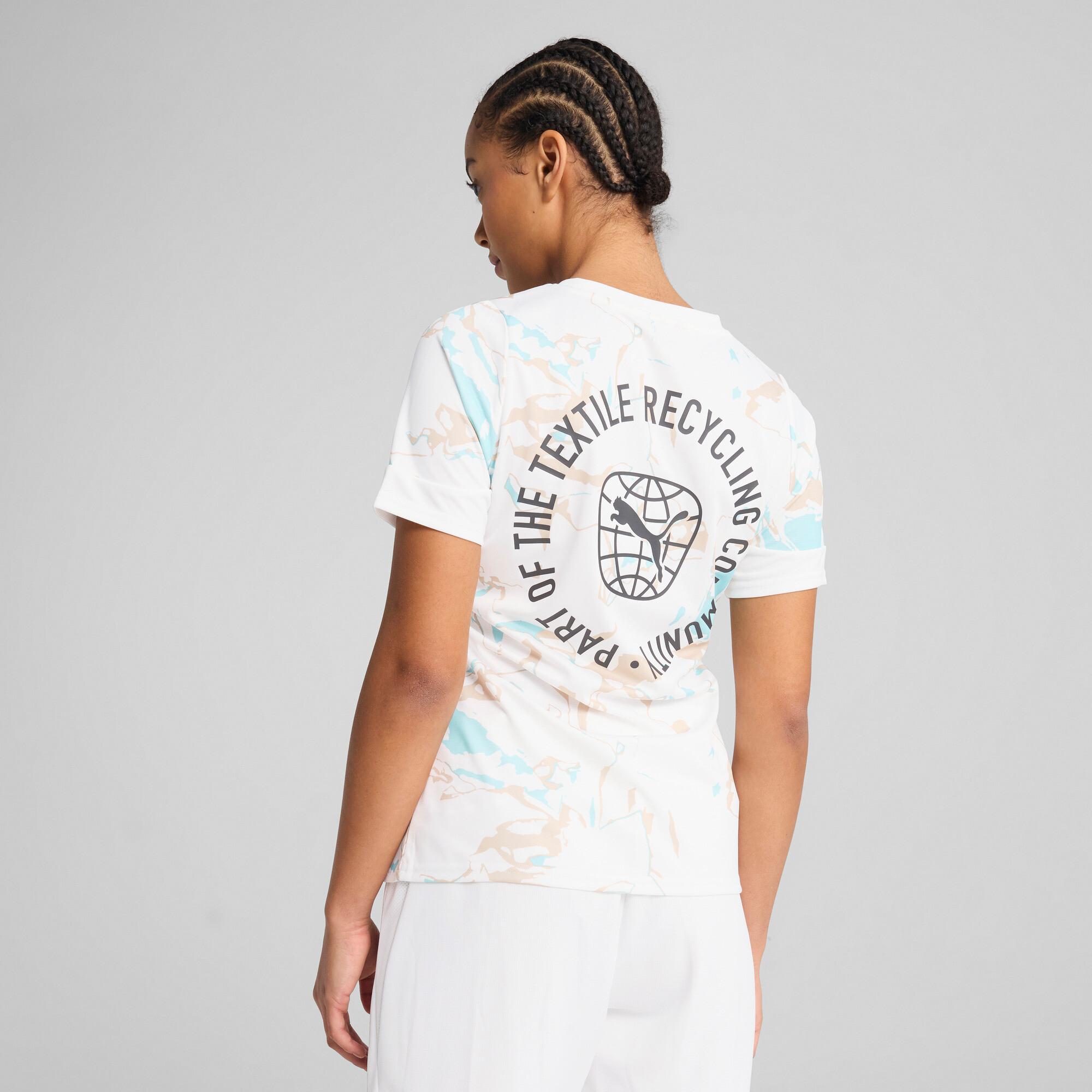 PUMA IndividualEARTH DAY Football Jersey Women in White/Light Sand Product Image