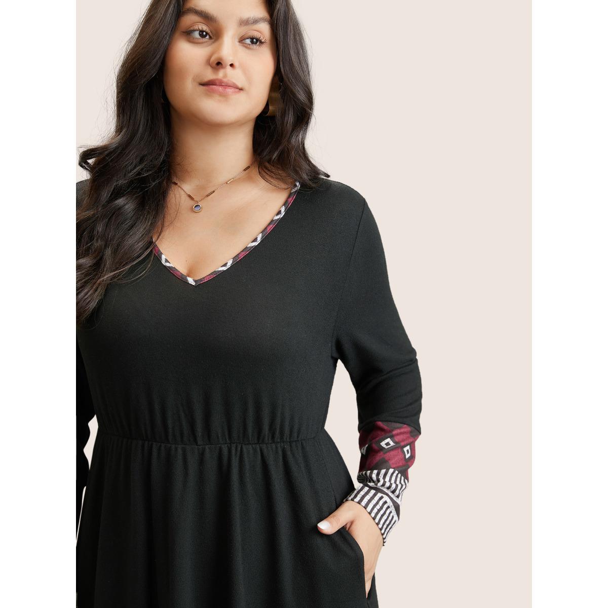 Plus Size Patchwork Geometric Pocket Elastic Waist Dress Black Women Office Gathered V-neck Long Sleeve Curvy Midi Dress BloomChic 18-20/2X Product Image