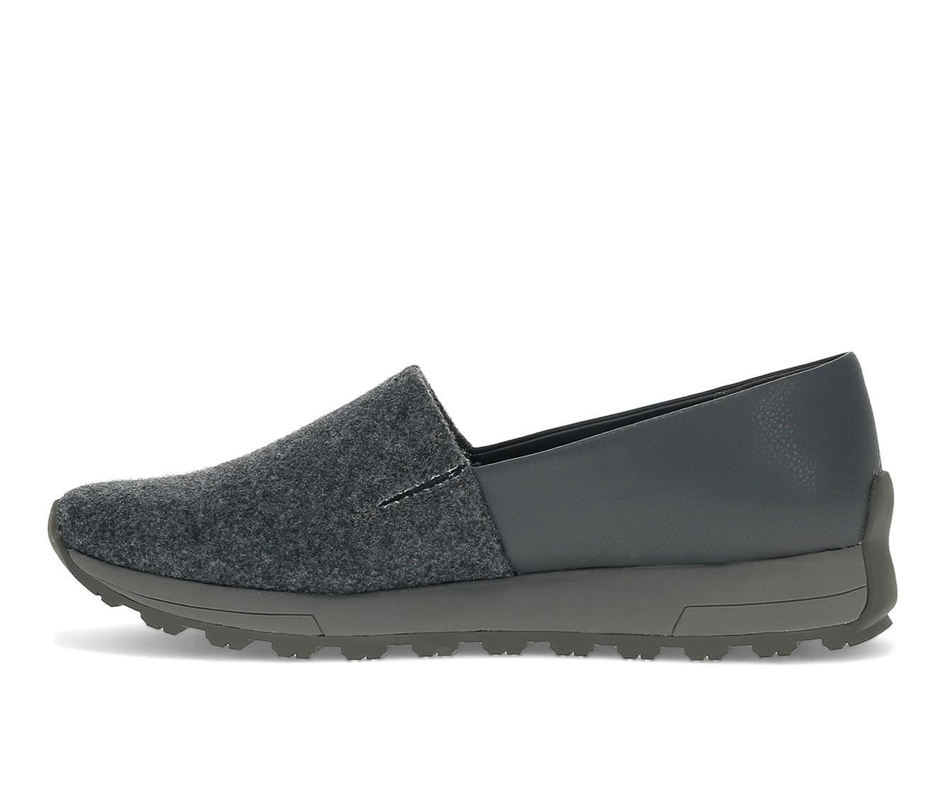 Women's Baretraps Gennie Casual Slip-On Product Image