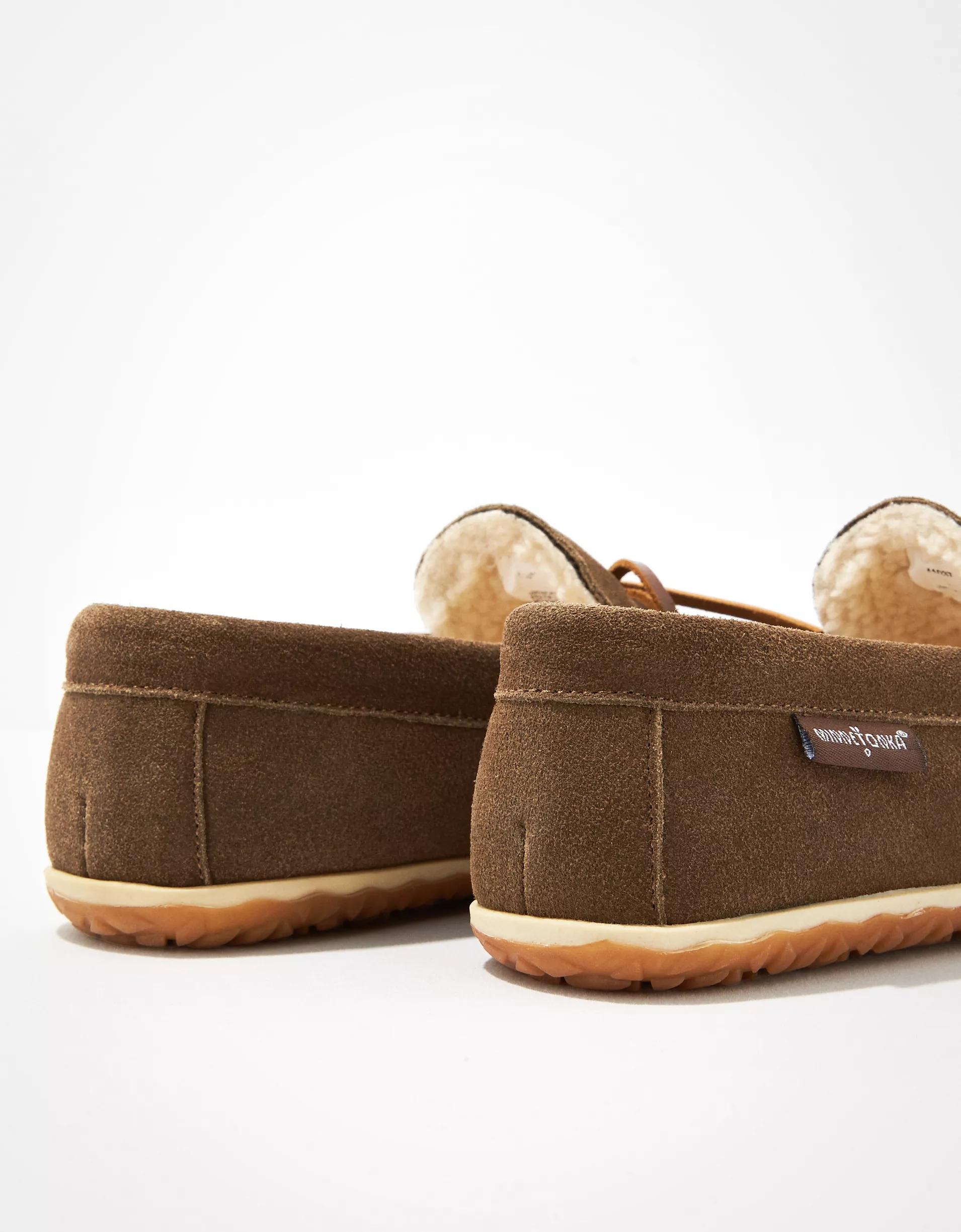 Minnetonka Men's Tomm Moccasin Product Image
