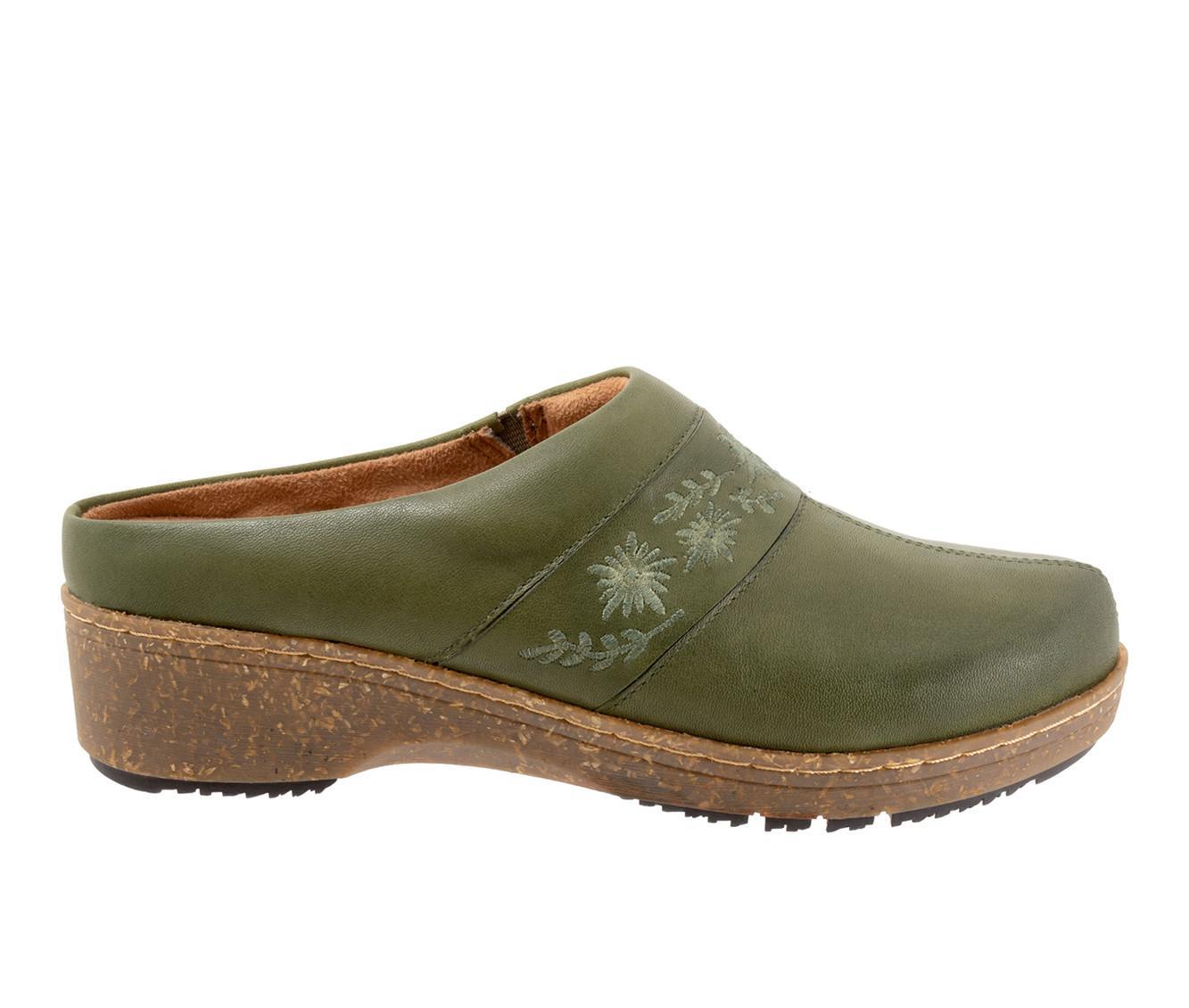 Women's Softwalk Aurora 3.0 Clogs Product Image