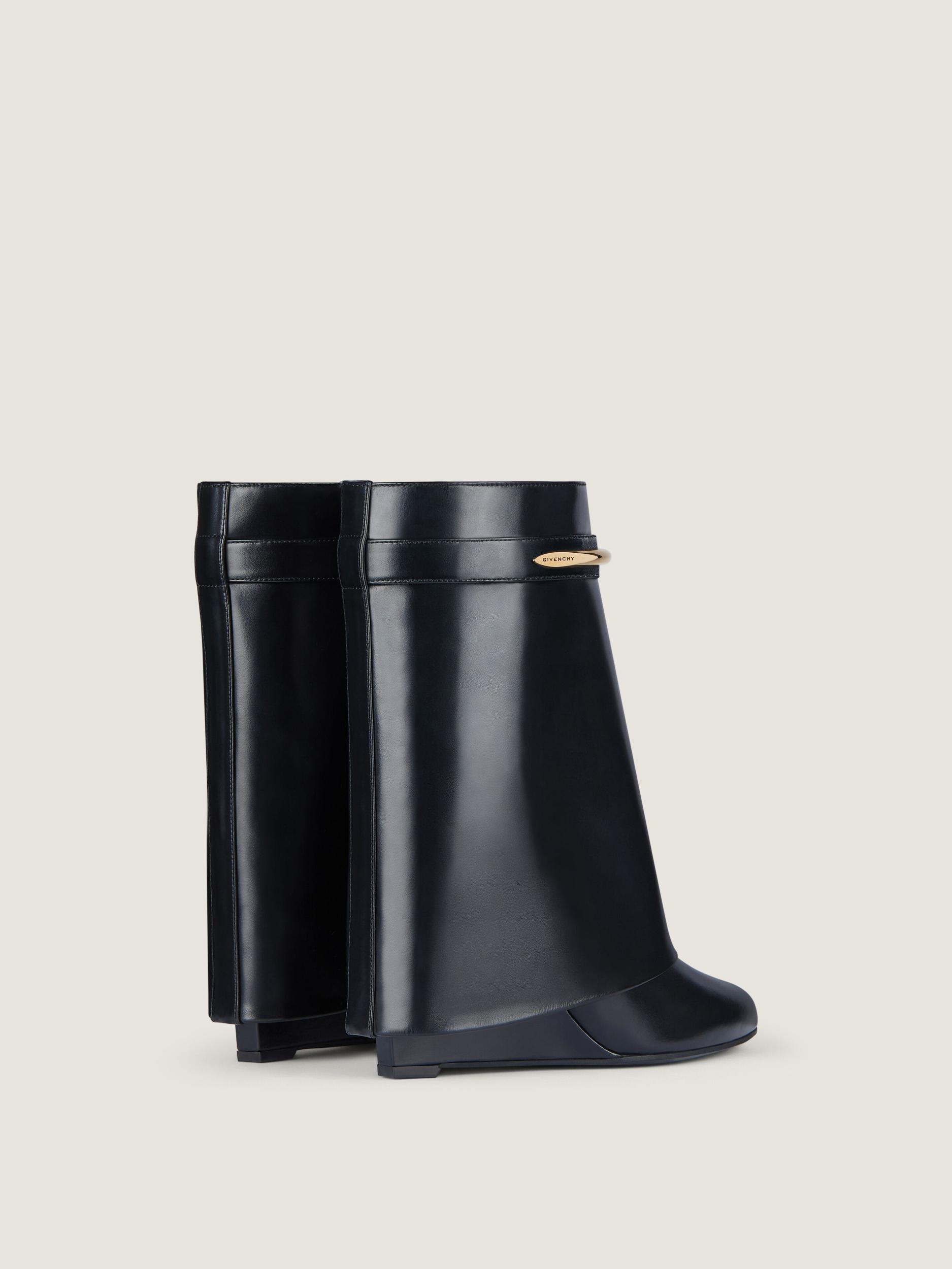Shark Pinch ankle boots in leather Product Image