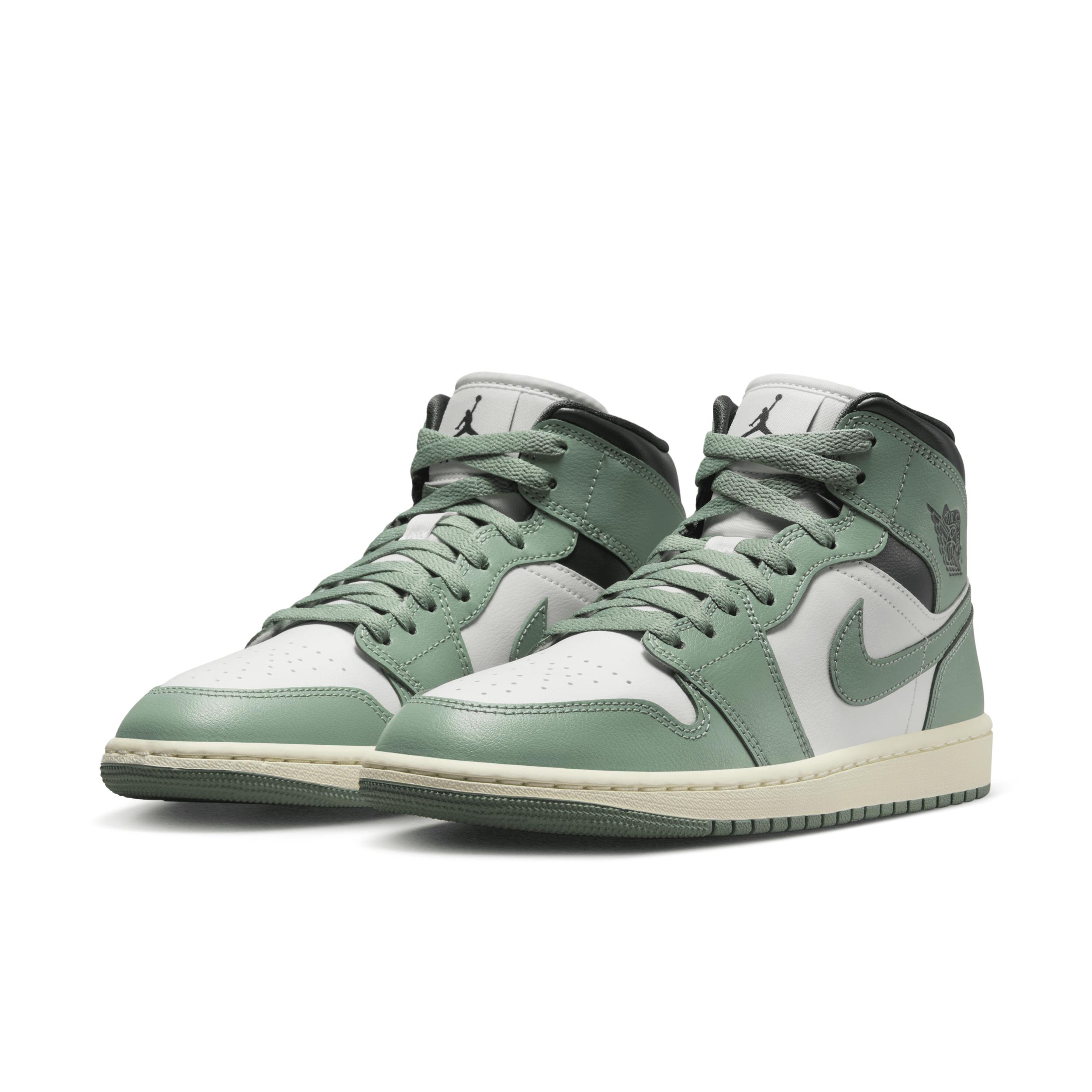 Women's Air Jordan 1 Mid Shoes Product Image