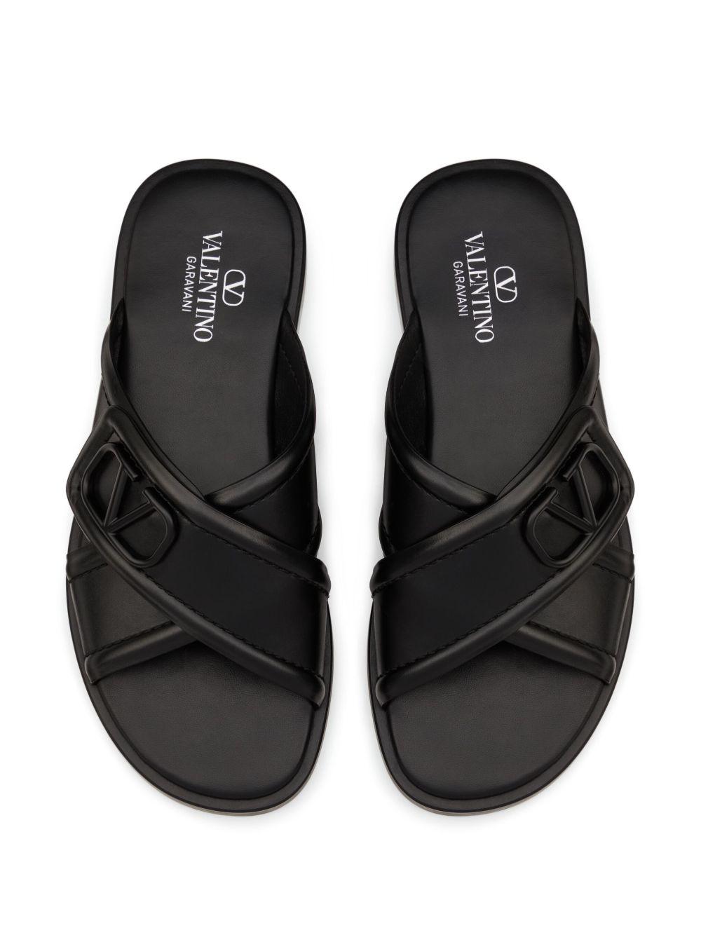 VLogo Signature leather sandals Product Image
