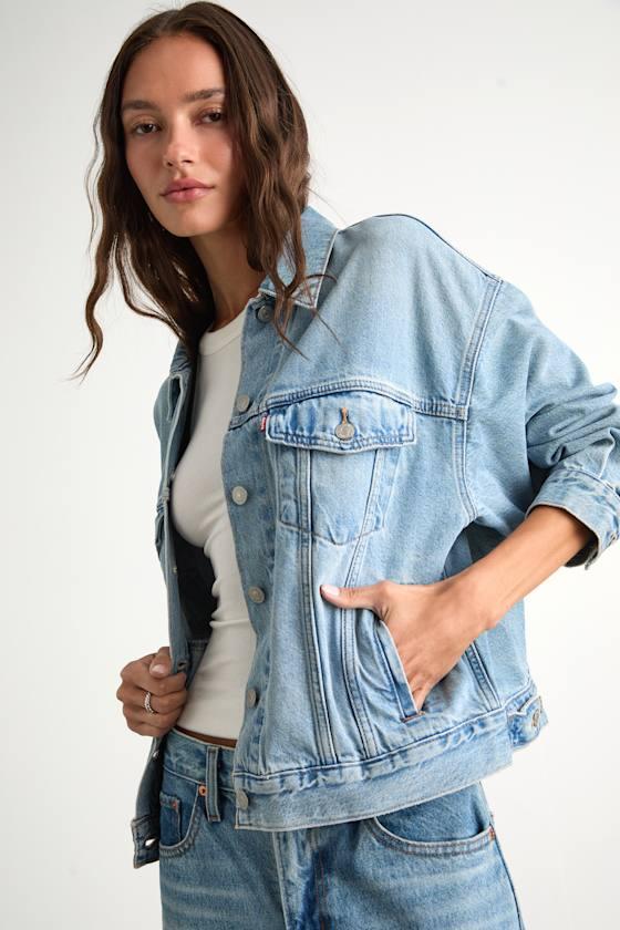 '90s Trucker Light Wash Denim Jacket Product Image