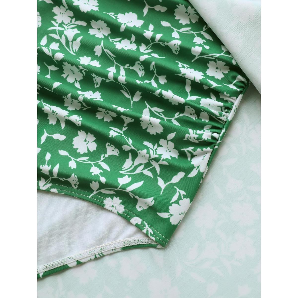 Plus Size Ditsy Floral Print Flared Swim Skirt Women's Swimwear Greenbean Beach High stretch Bodycon High Rise Curve Swim Bottoms BloomChic 26/4X Product Image