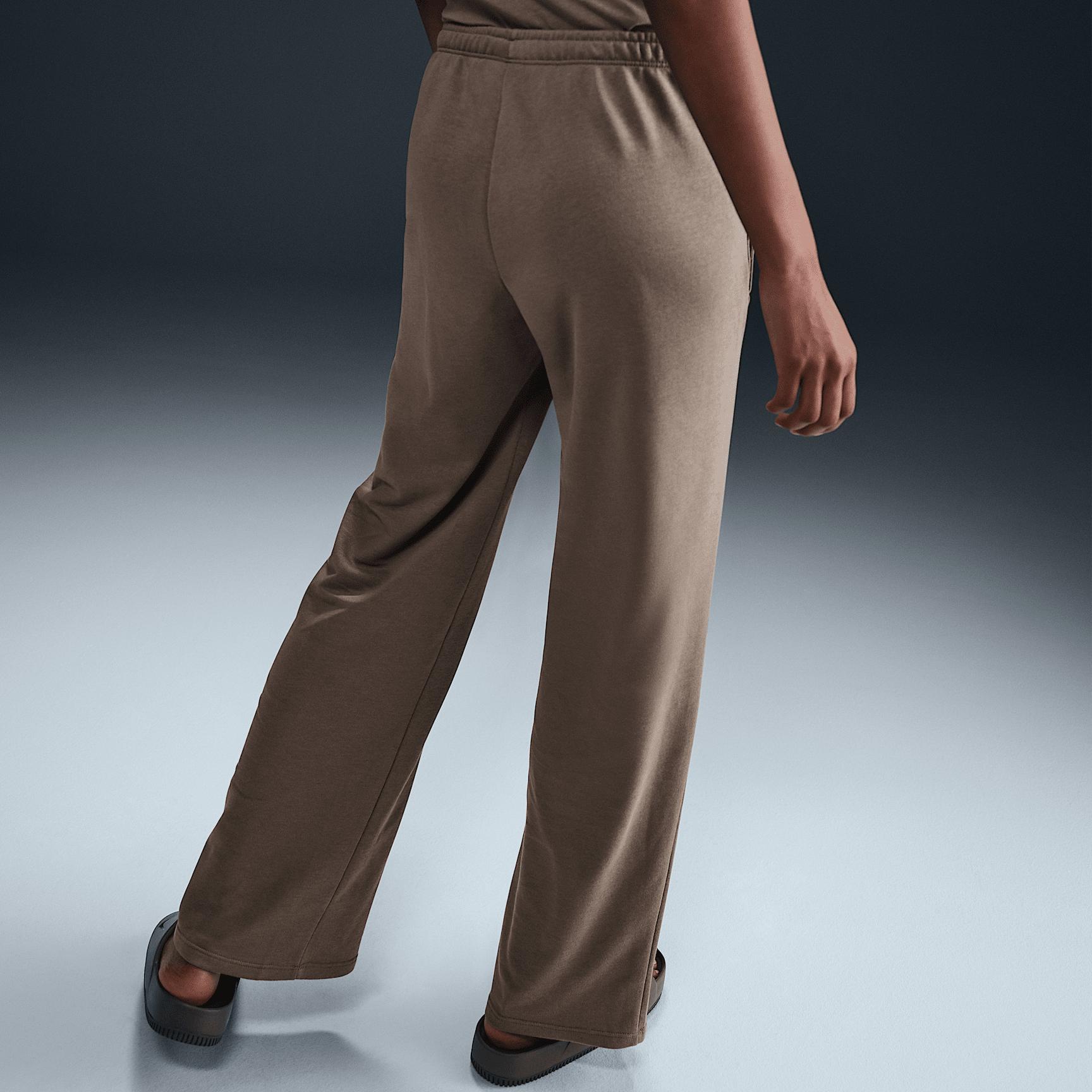 Nike Sportswear Chill Terry Women's Mid-Rise French Terry Open-Hem Sweatpants Product Image