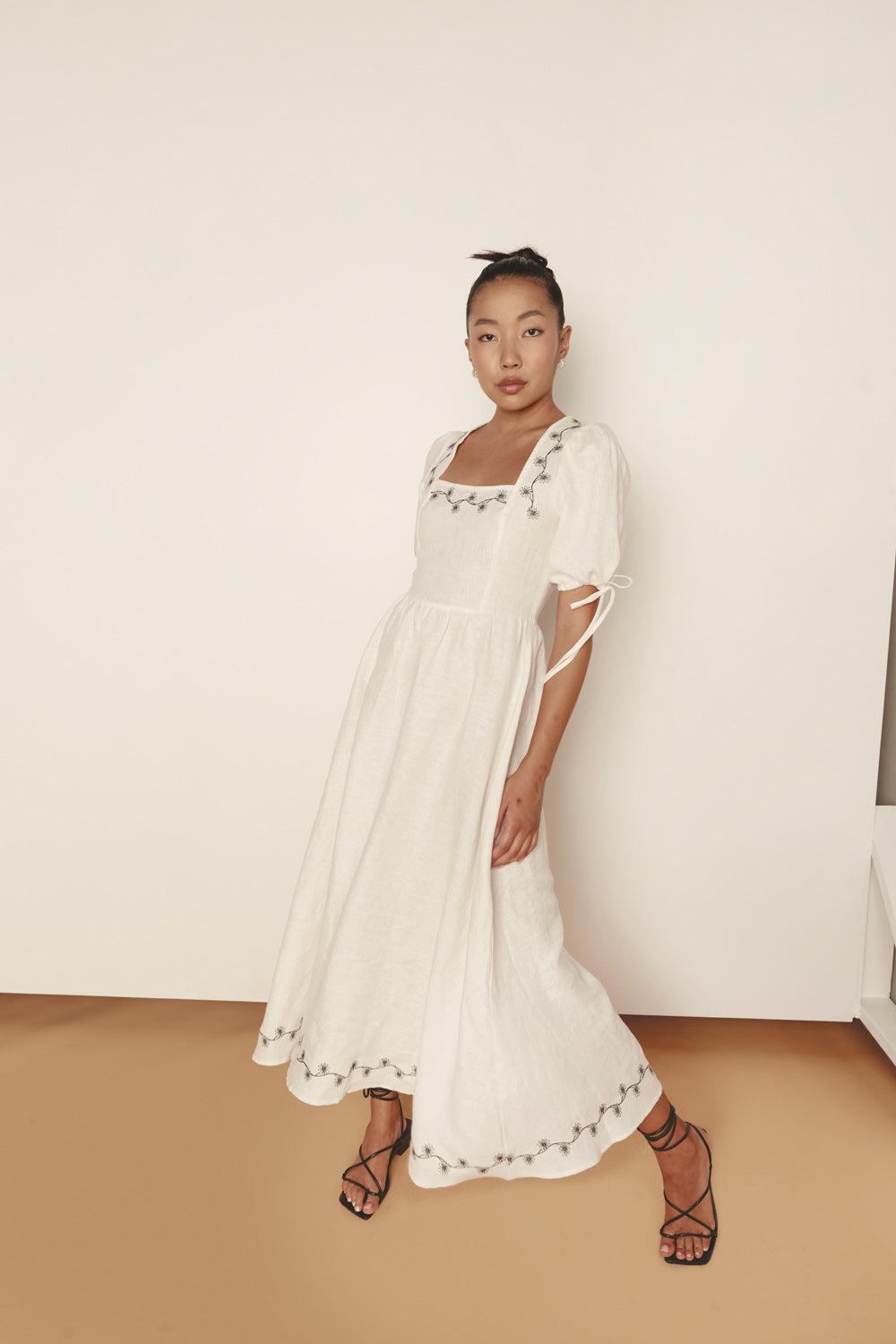Lucy Linen Maxi Dress Daisy Product Image