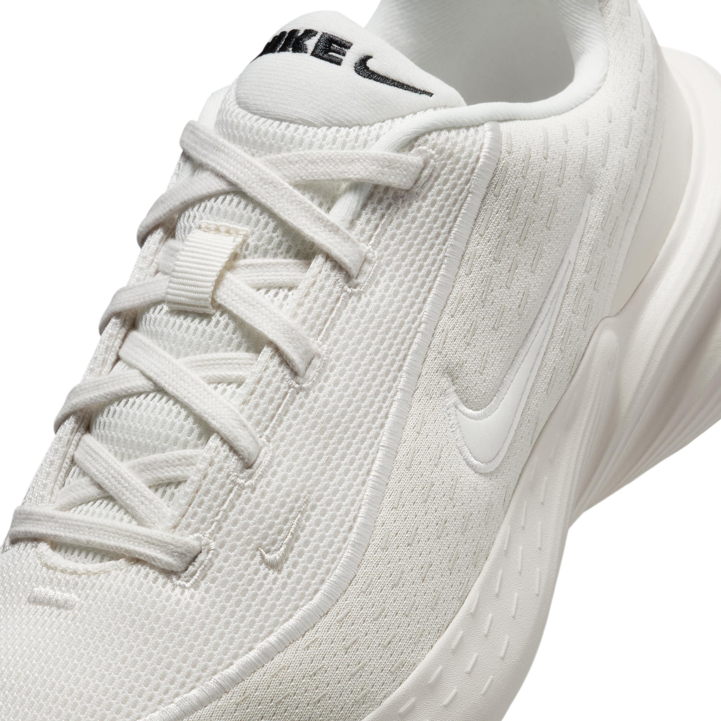 Nike Women's Uplift SC Shoes Product Image