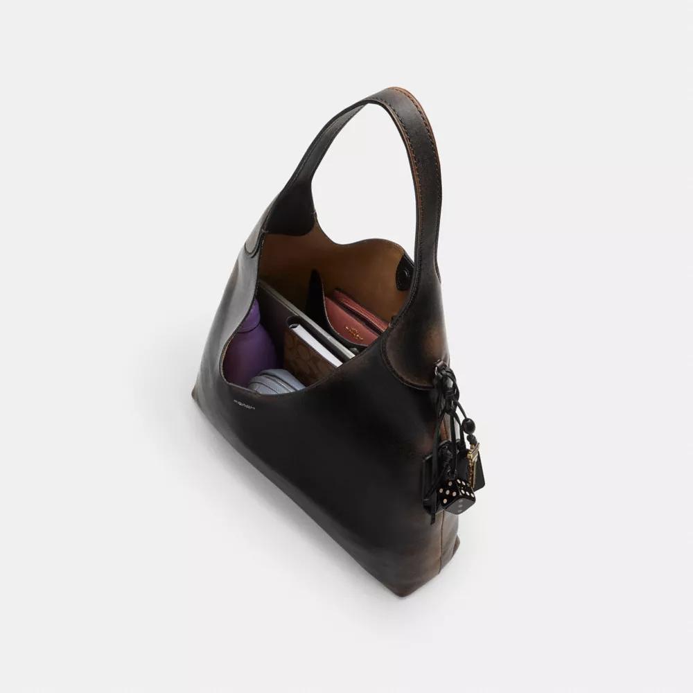 Brooklyn Shoulder Bag 39 In Loved Leather Product Image