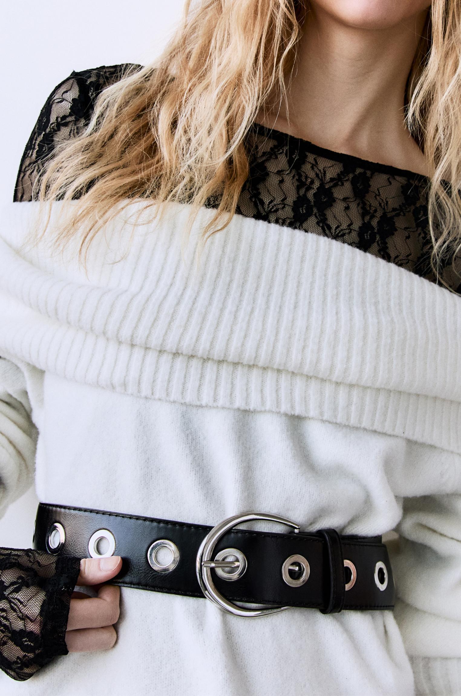 Belt with eyelets and topstitching Product Image