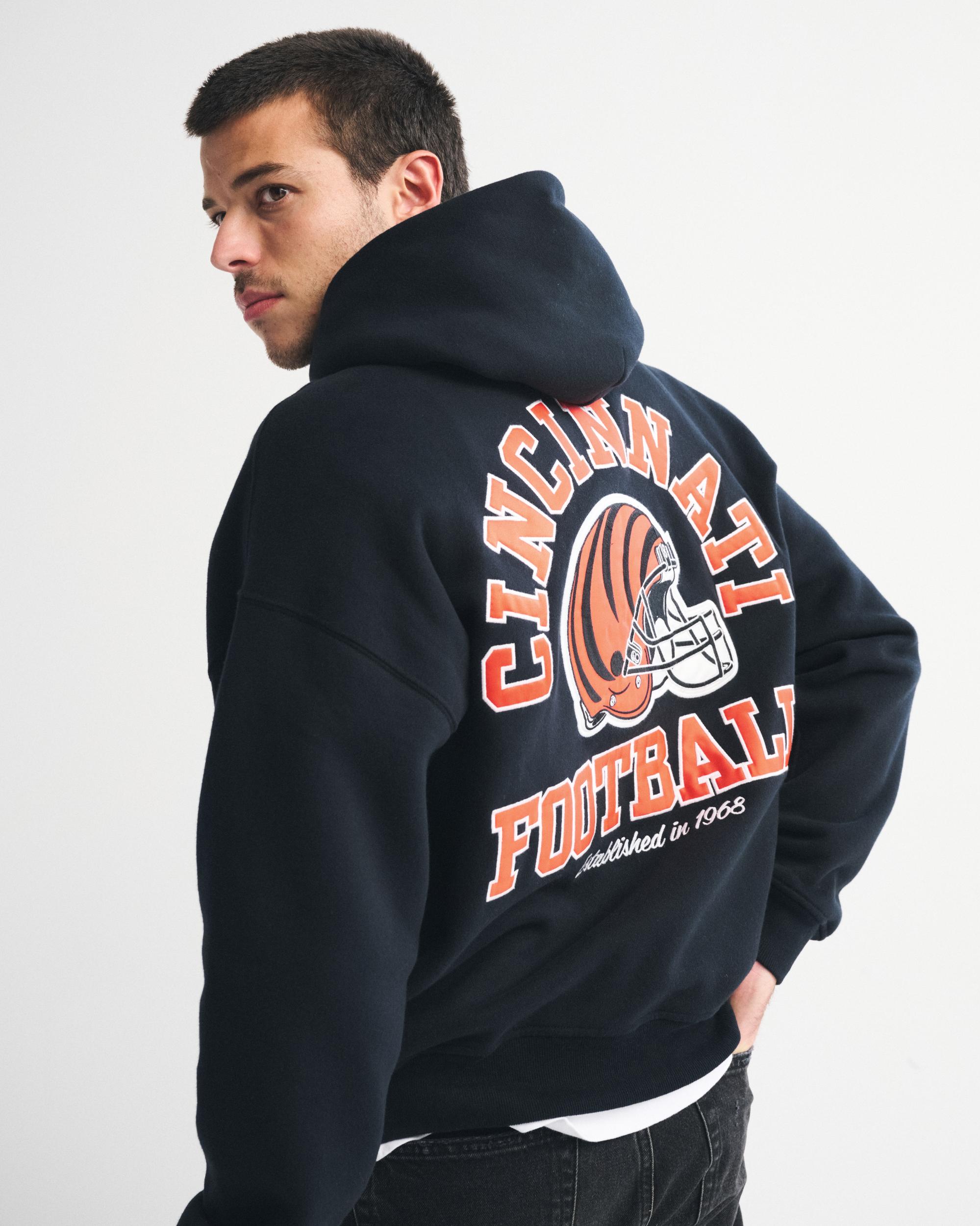 Chicago Bears Graphic Popover Hoodie Product Image