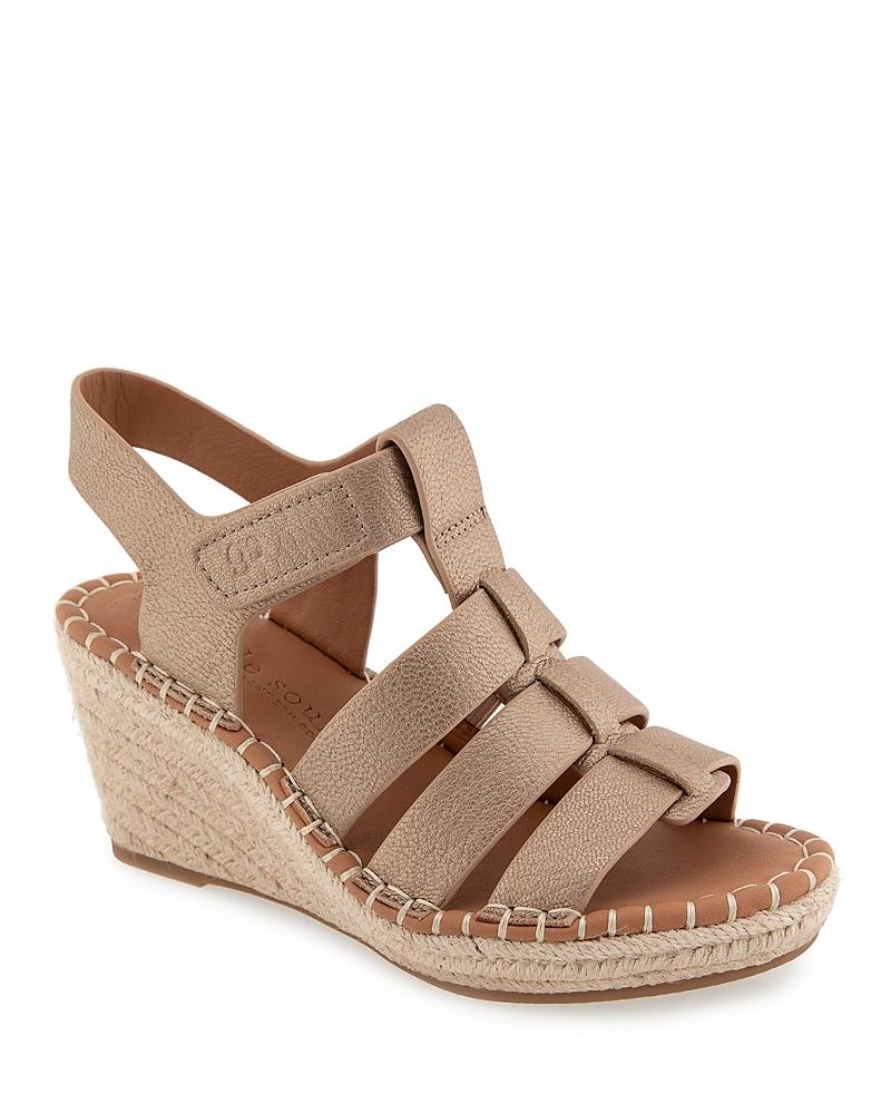 Gentle Souls by Kenneth Cole Womens Capelin Sandals Product Image