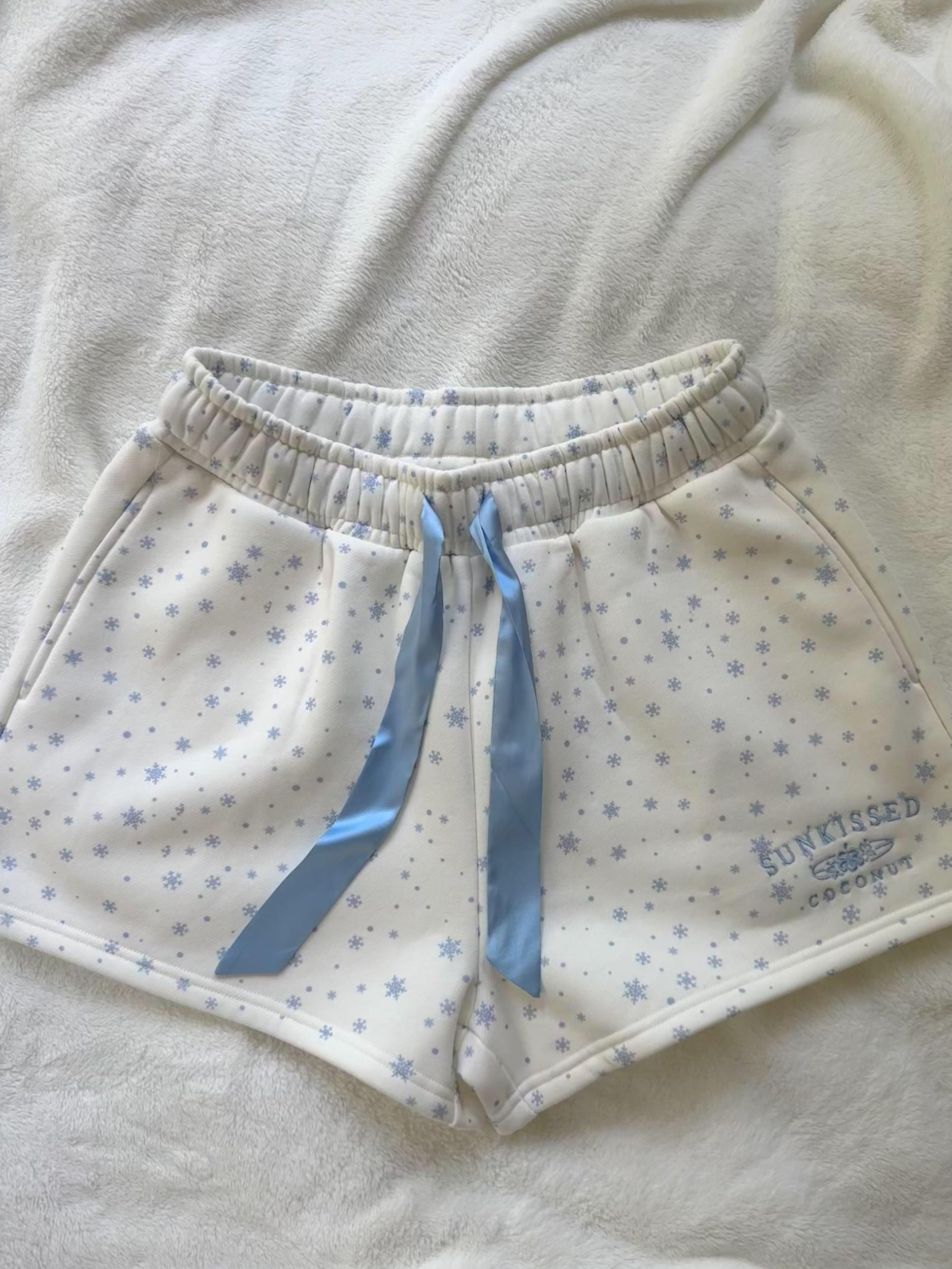 Snowflake Sunkissedcoconut Embroider Shorts Product Image