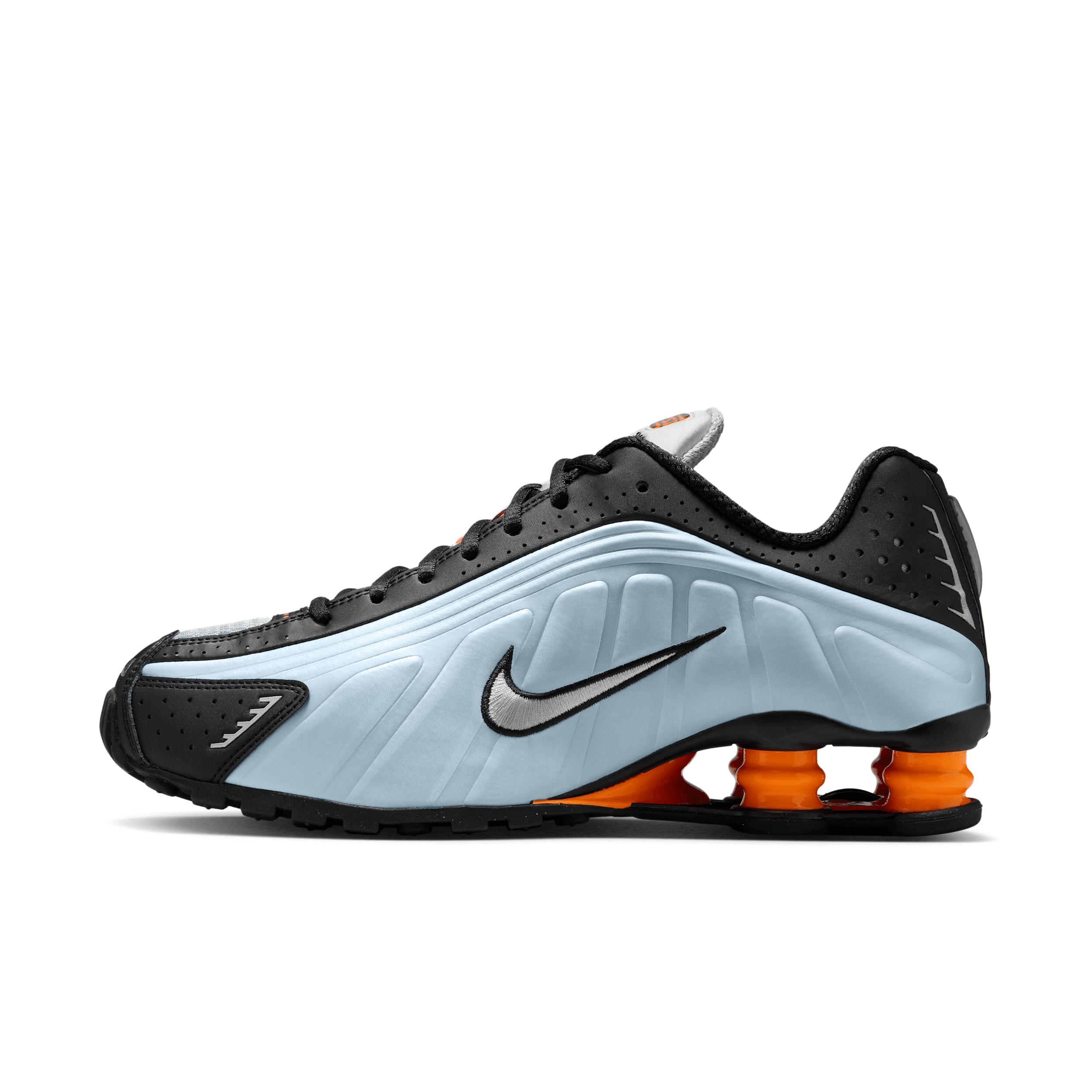Nike Women's Shox R4 Shoes Product Image