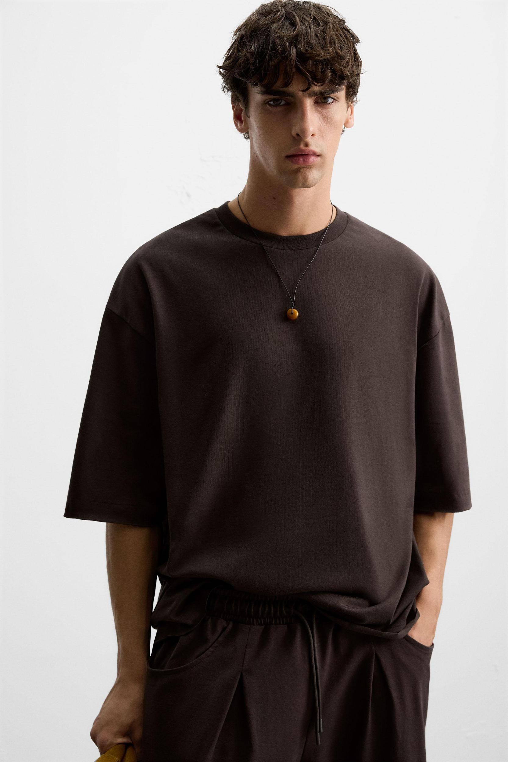 OVERSIZED FIT T-SHIRT Product Image