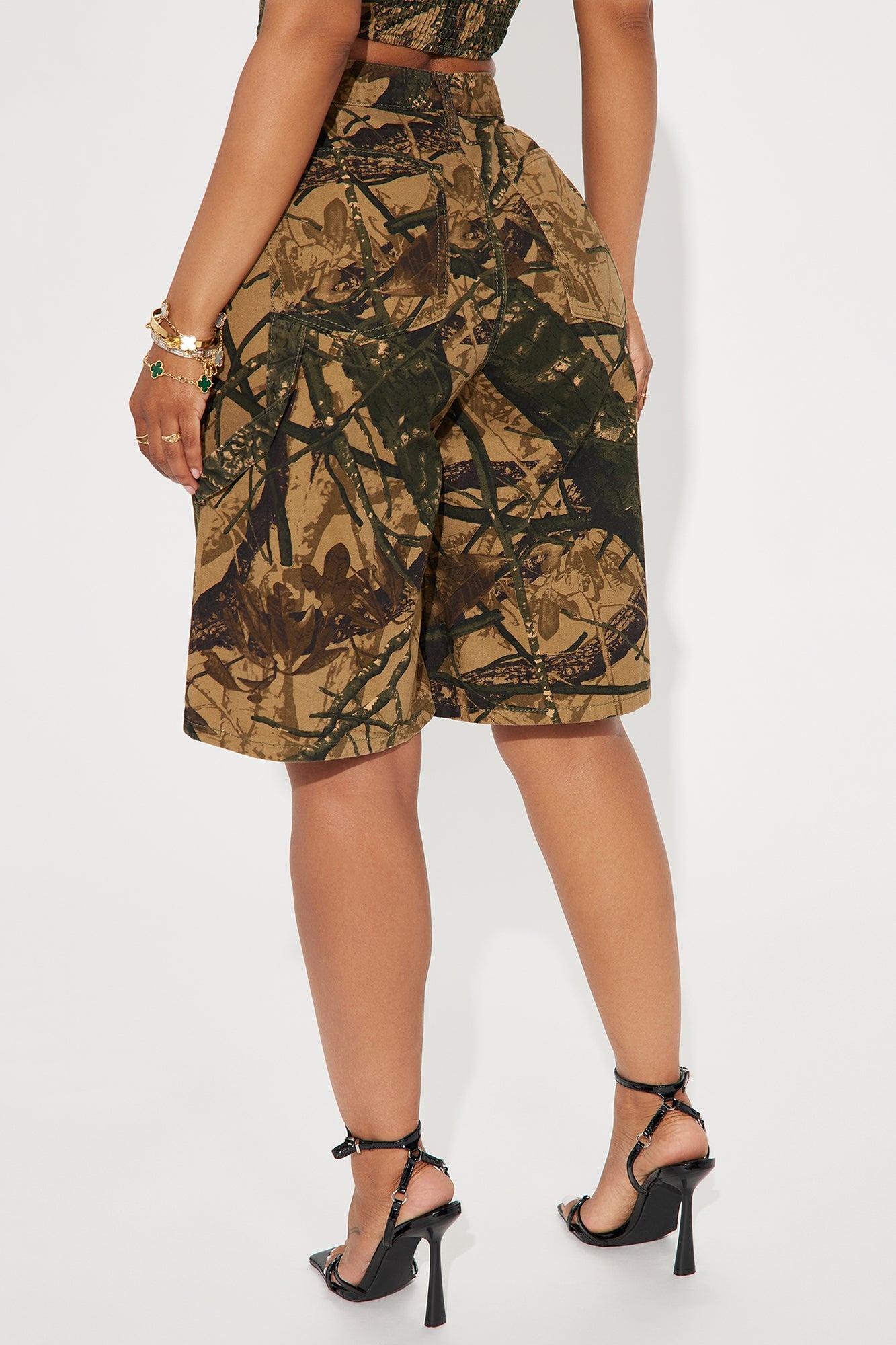Under Control Tree Camo Bermuda Short - Khaki/combo Product Image