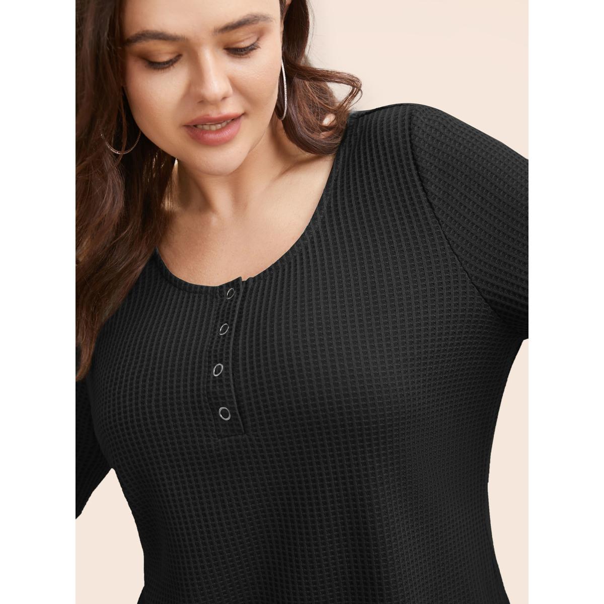 Plus Size Solid Waffle Knit Round Neck T-shirt Black Women Casual Texture Round Neck Everyday T-shirts BloomChic 30/6X Product Image
