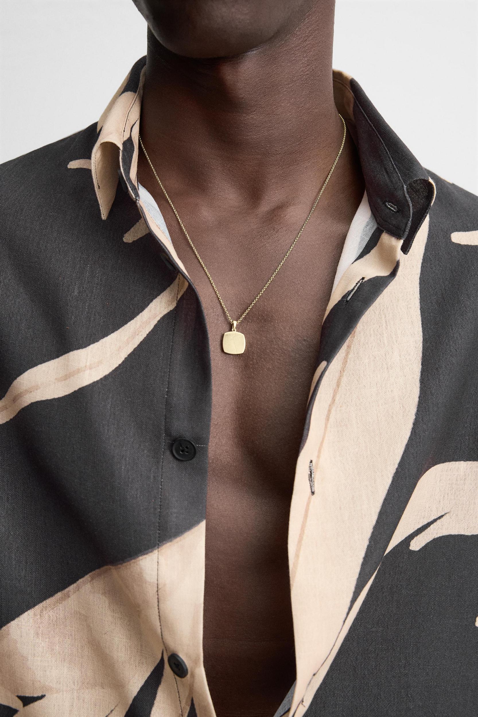 LEAF PRINT SHIRT Product Image