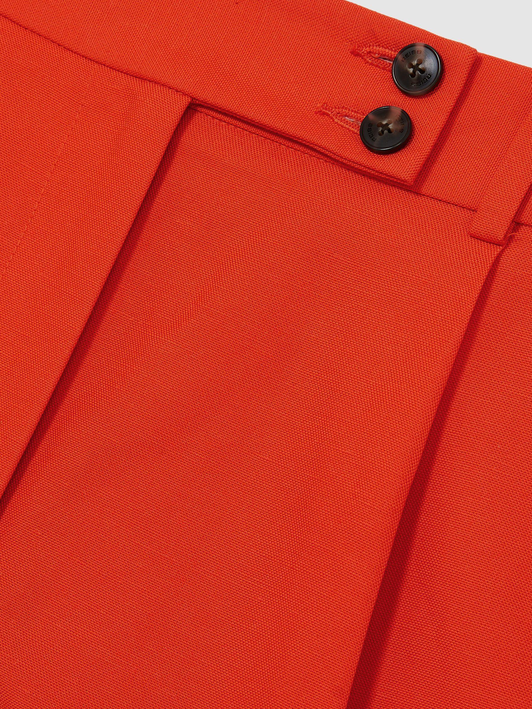 Tailored Shorts With Linen in Orange Product Image