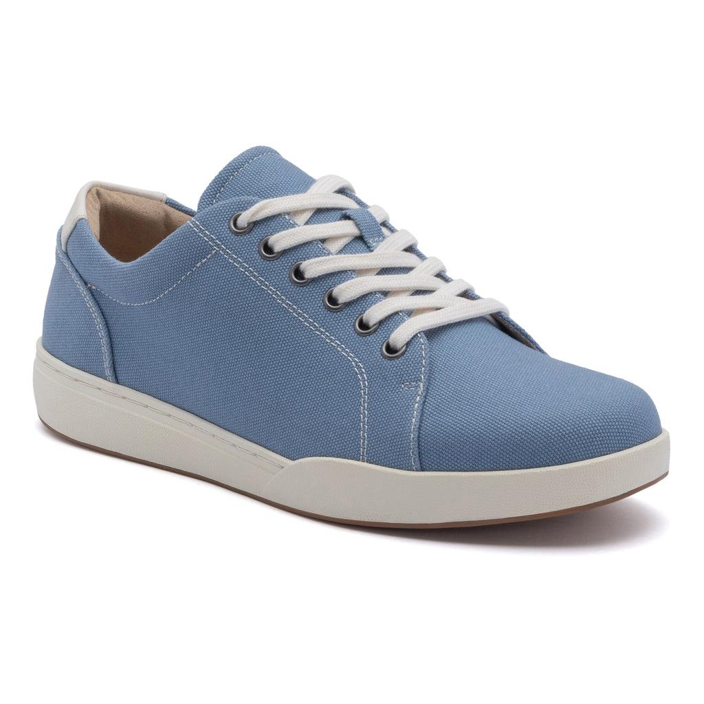 Encore Sneaker Female Product Image