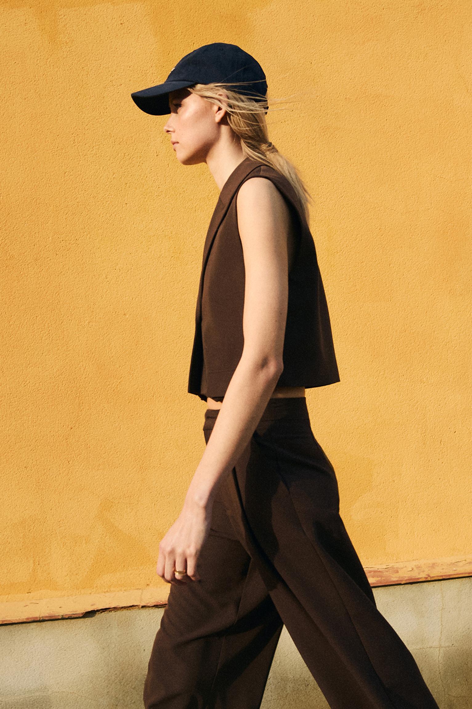 Cropped suit vest Product Image